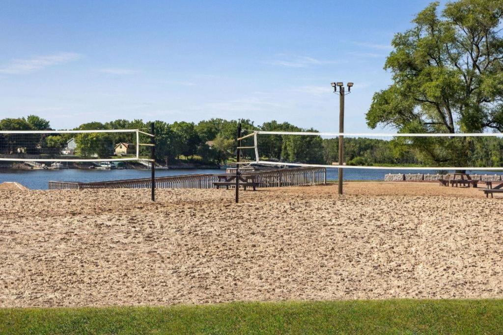 AmericInn by Wyndham La Crosse Riverfront-Conference Center