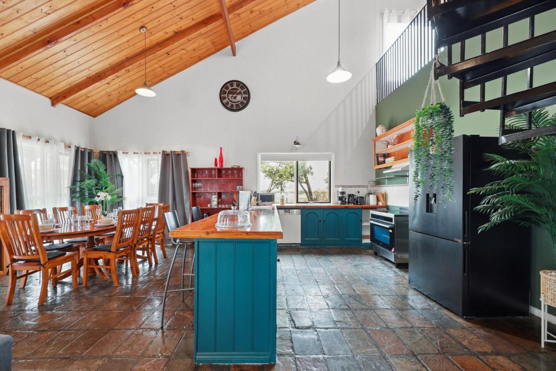 Sunshine Villa - 484 Kessell Rd, Middleton