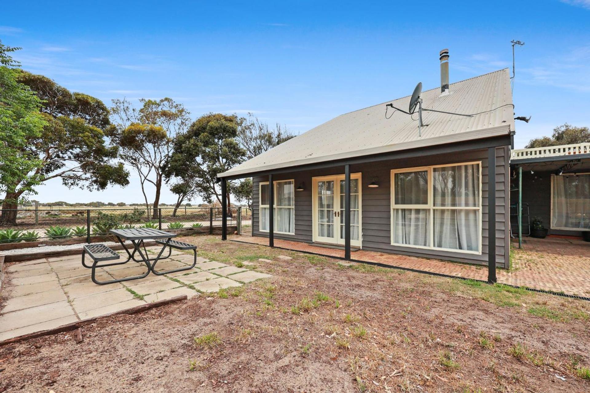 Sunshine Villa - 484 Kessell Rd, Middleton