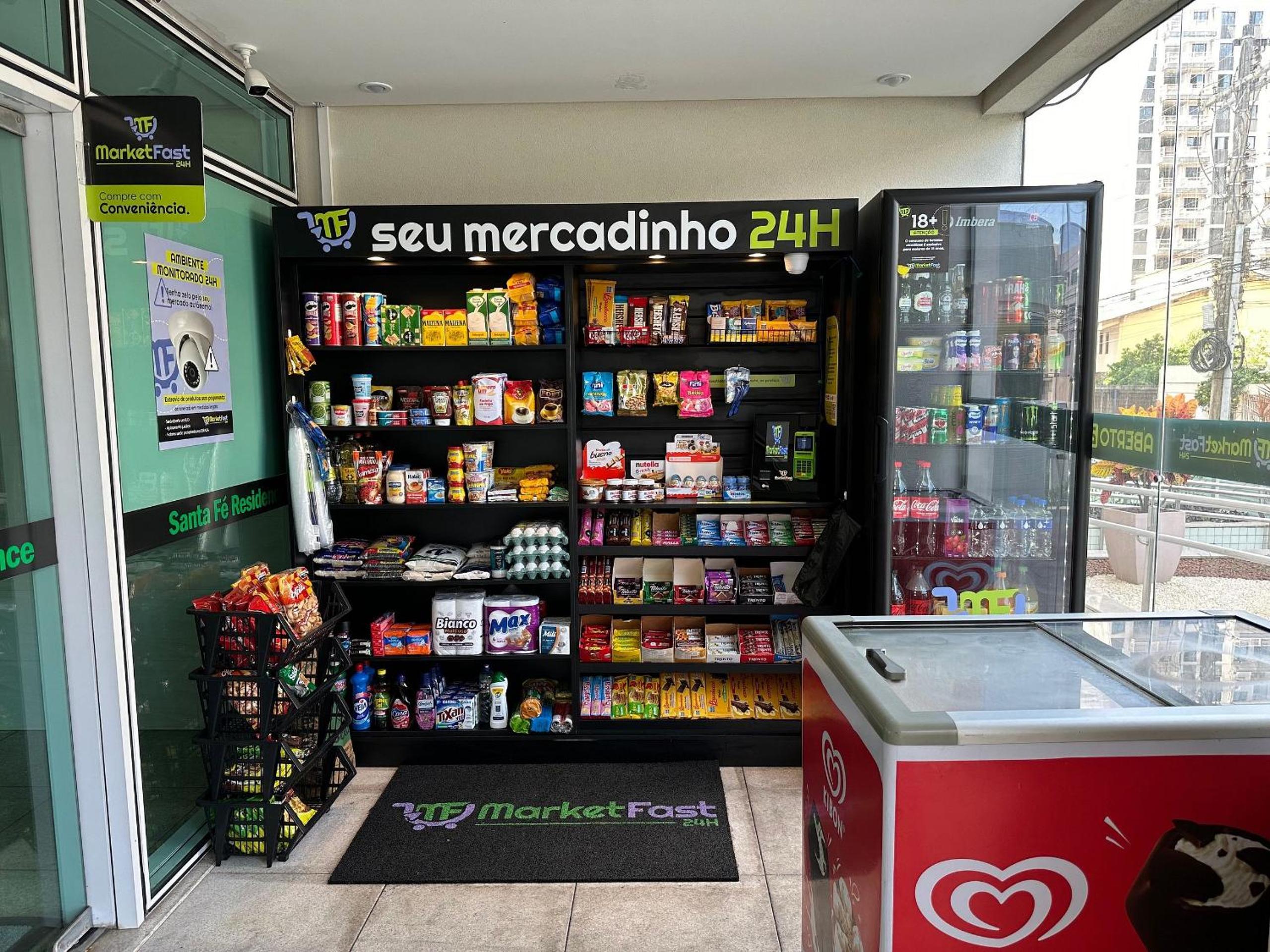Apto 2Q com Ar em Todos os Cômodos | Praia a 150m