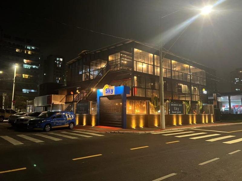 Apto 2Q com Ar em Todos os Cômodos | Praia a 150m