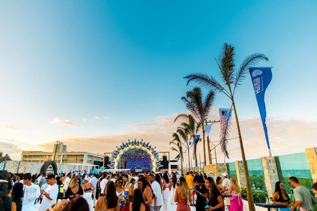 Apto 2Q com Ar em Todos os Cômodos | Praia a 150m