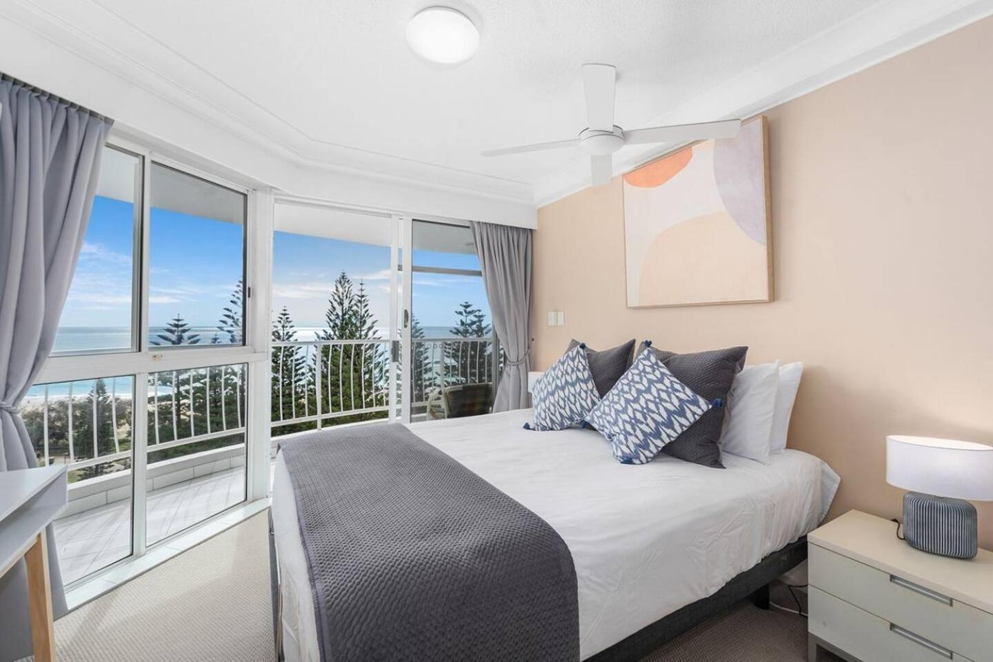 8th Floor Ocean View Apartment