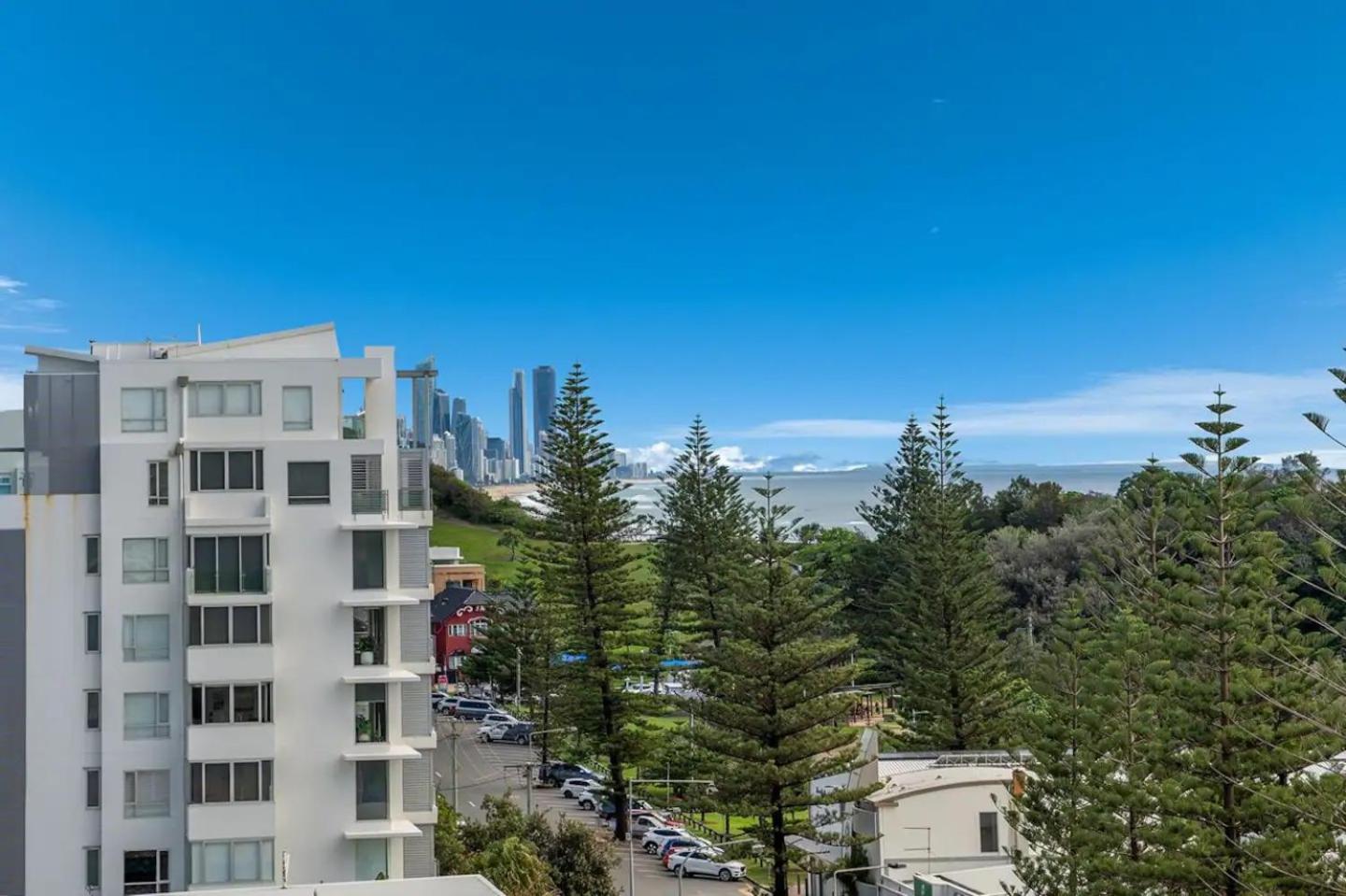 8th Floor Ocean View Apartment