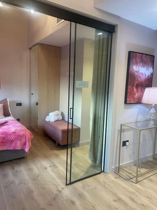 Pretty Pink Posh Penthouse view 4