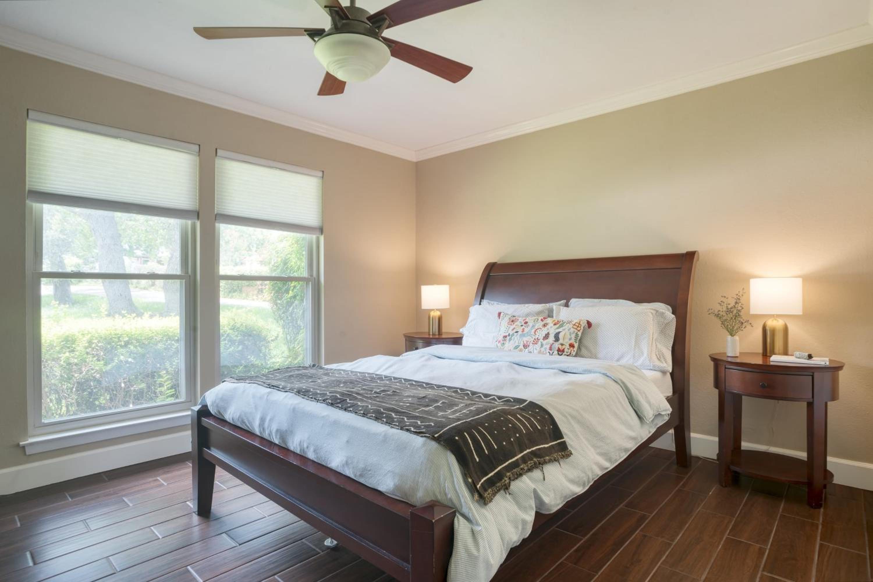 Travis by AvantStay Waterfront Lake Retreat