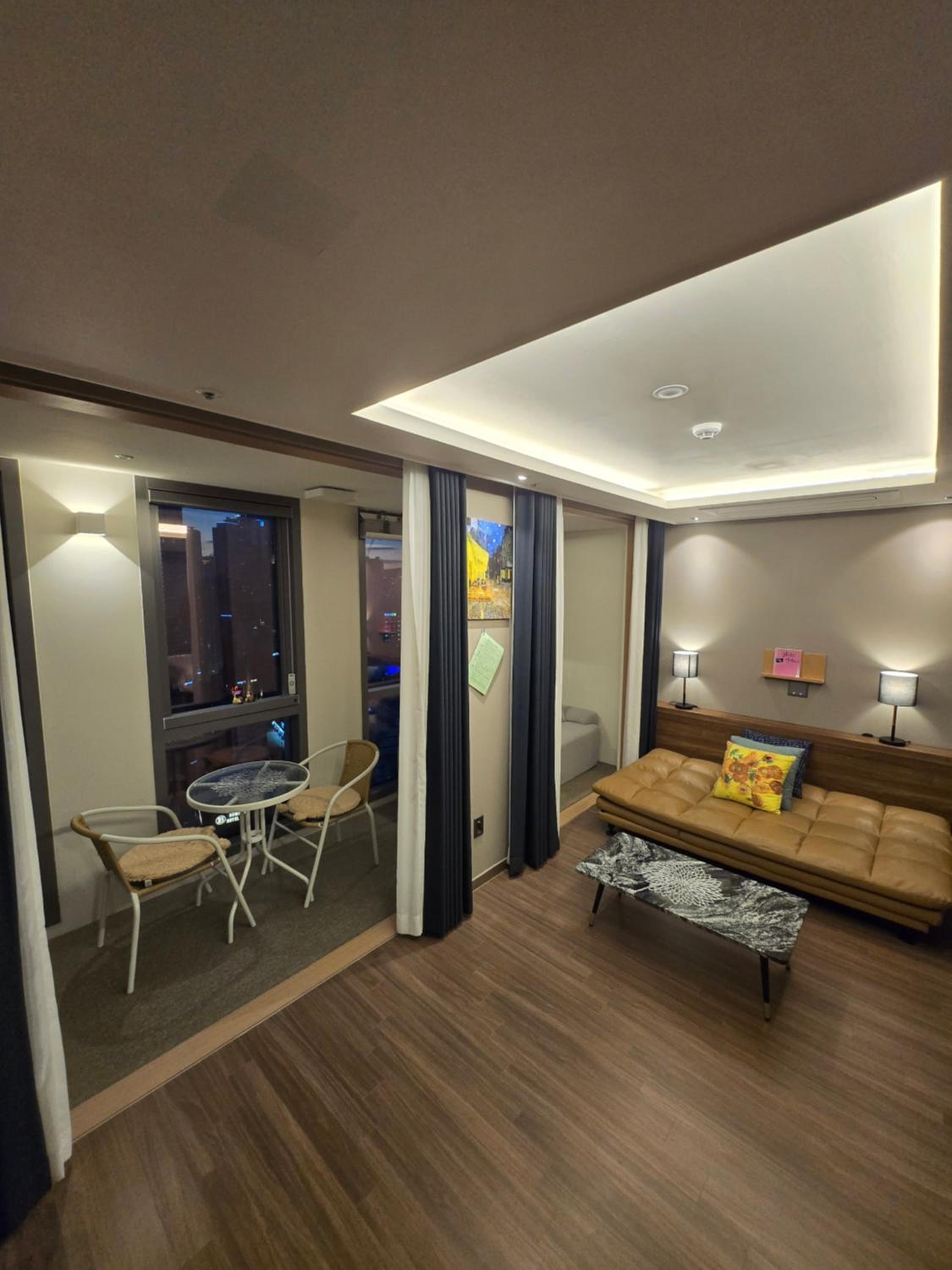 hotel room