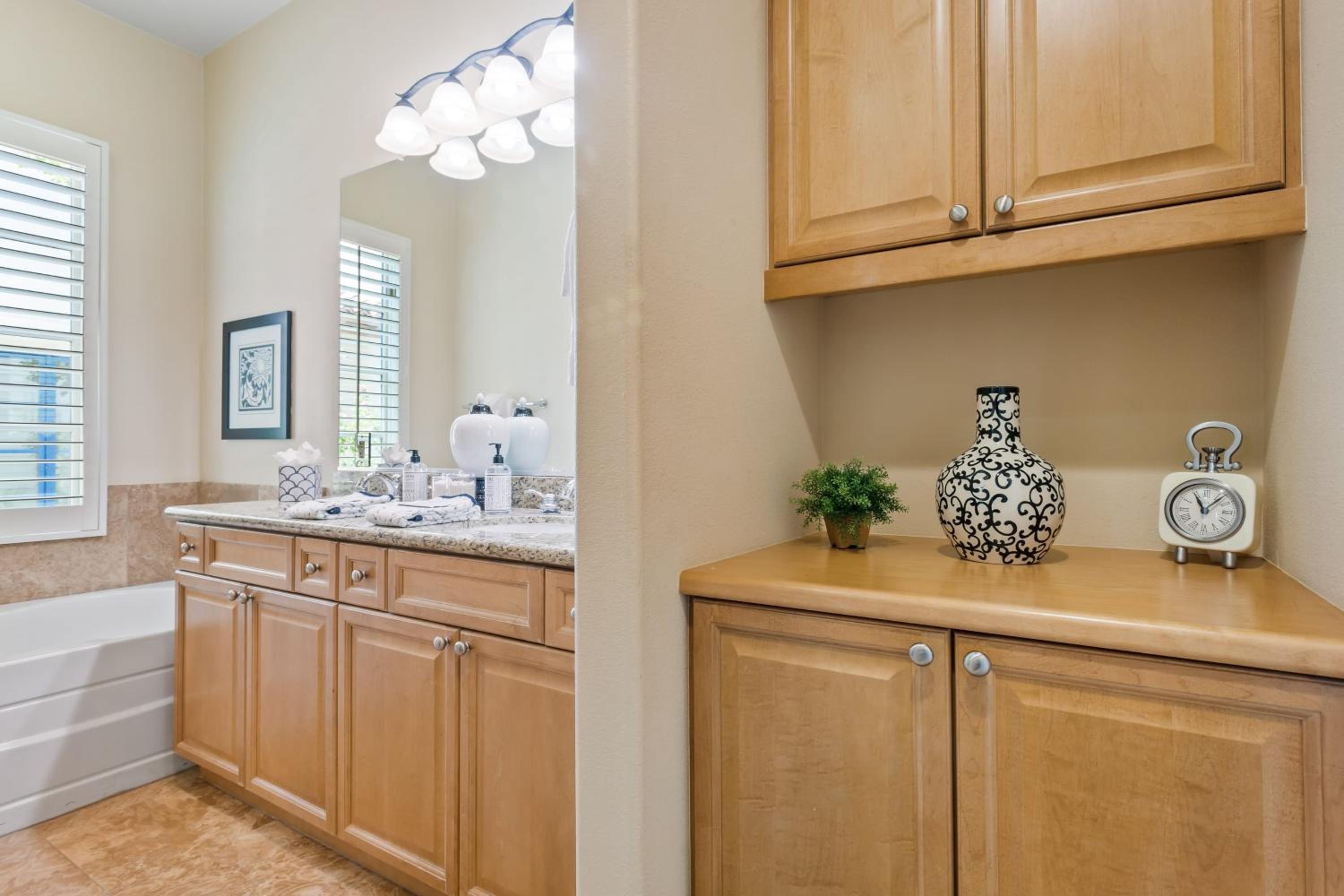 Setting the Standard by AvantStay Luxury Villa