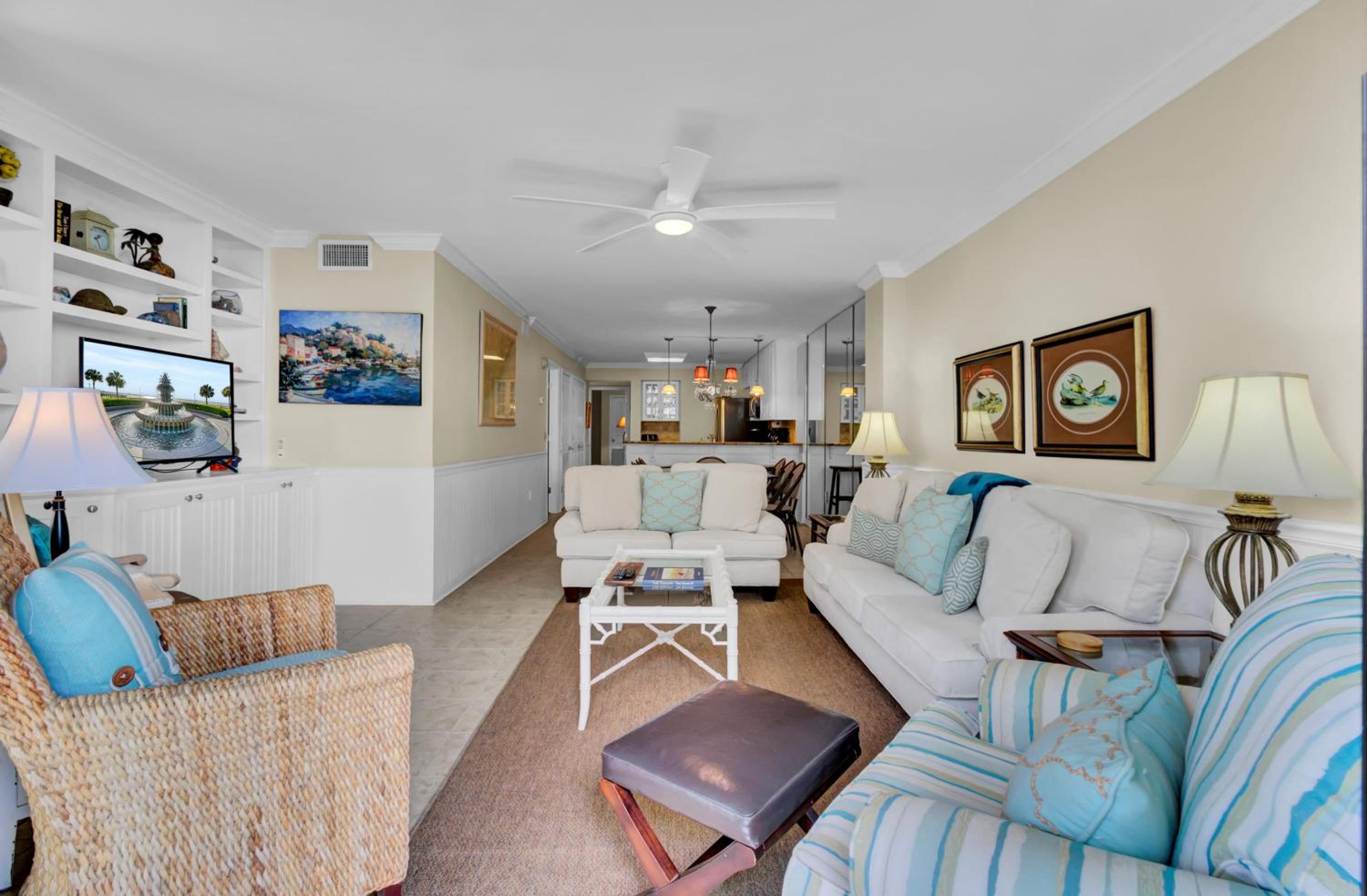 123D Shipwatch by AvantStay Beach Access Pool