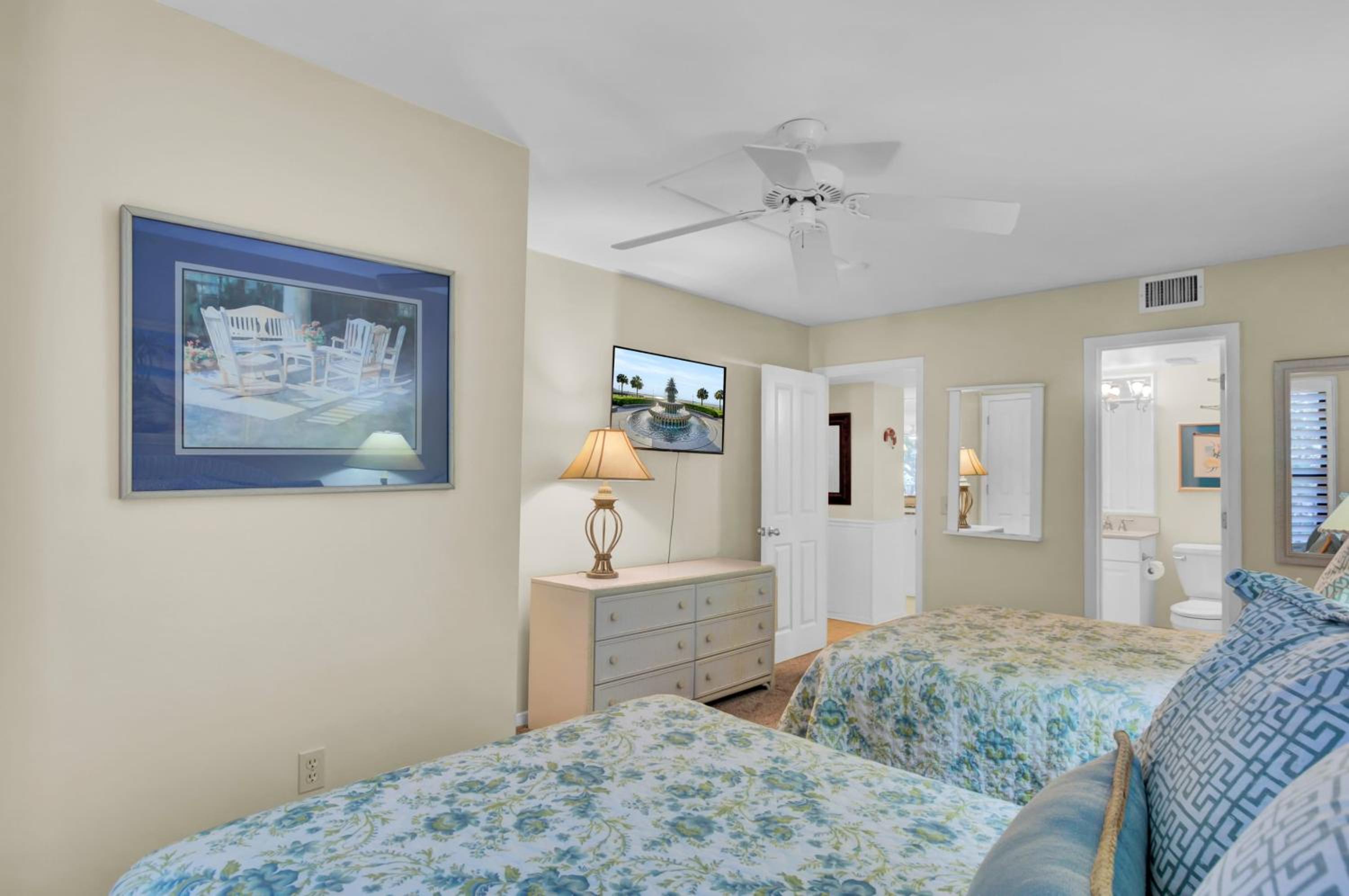 123D Shipwatch by AvantStay Beach Access Pool