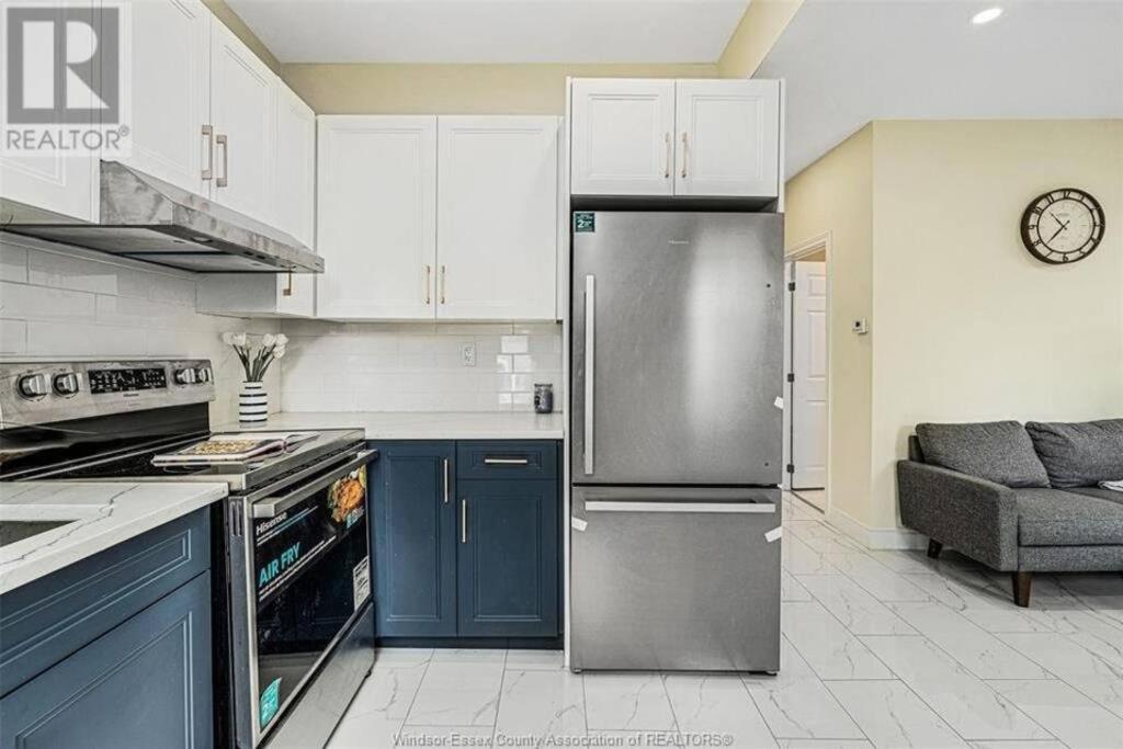 Private Hot Tub Retreat, Walk to Caesars, Waterfront & Downtown!