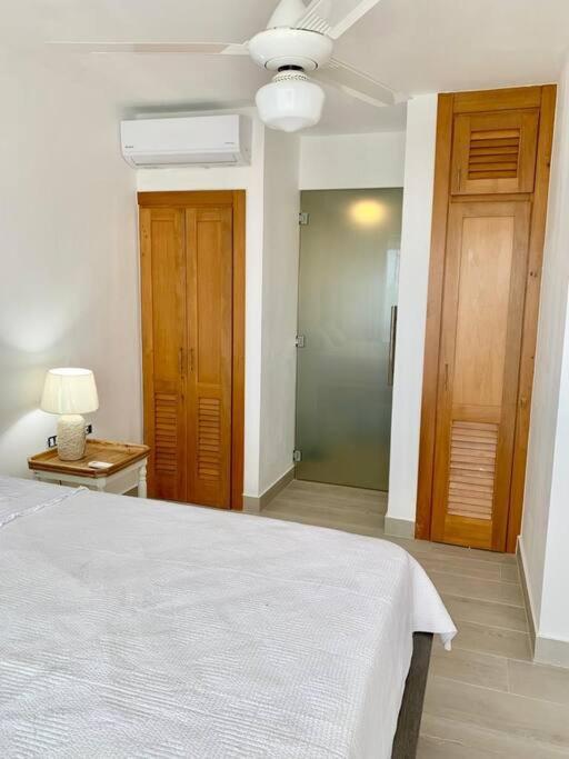 Vibe Gorgeous one bedroom apartment view beach