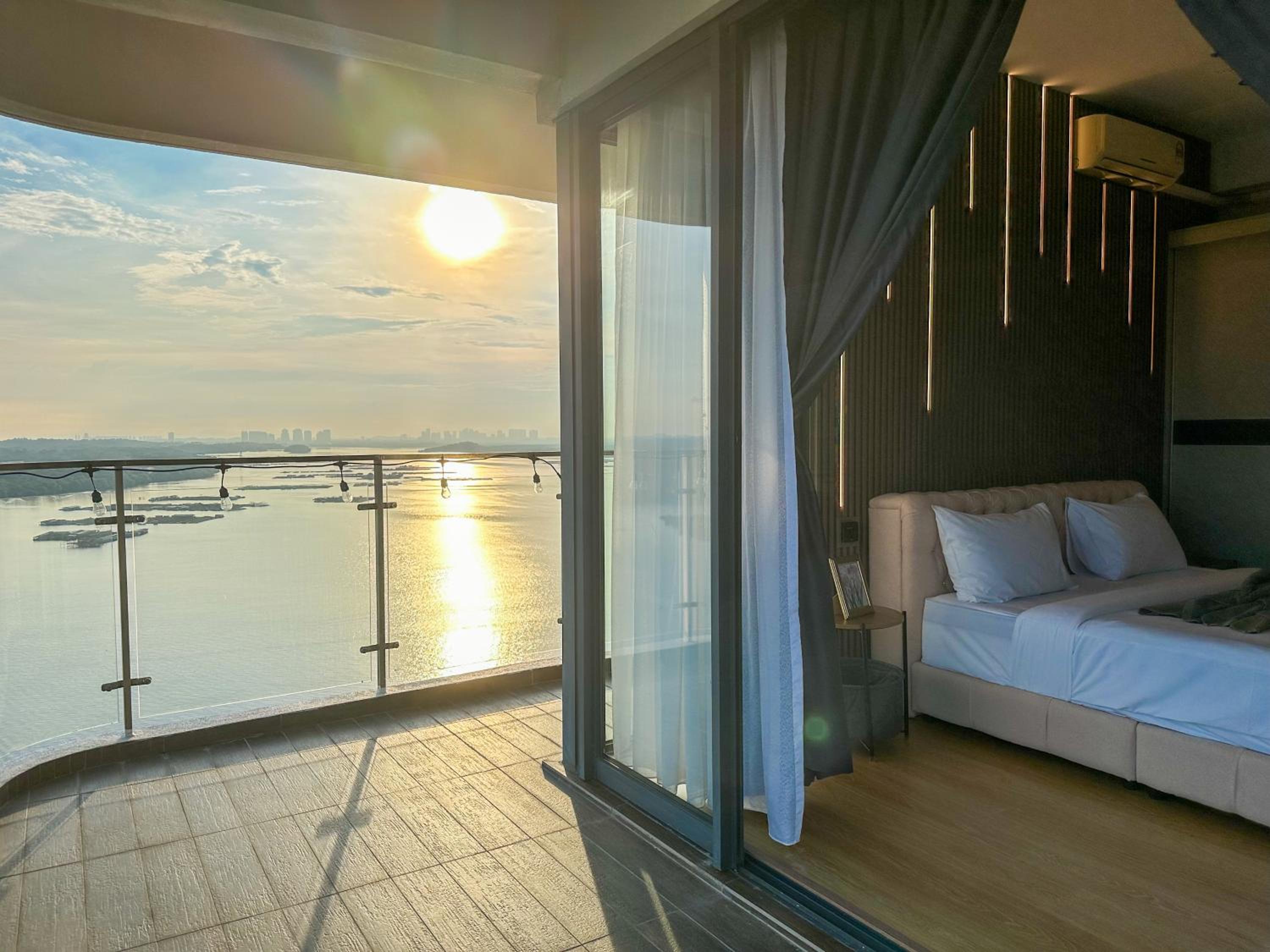 Country Garden Seaview Suite by Nest Home at Danga Bay