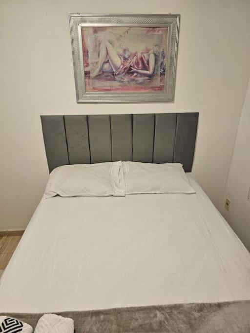 Nice and cozy Ap in dated condo