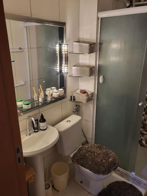 Nice and cozy Ap in dated condo