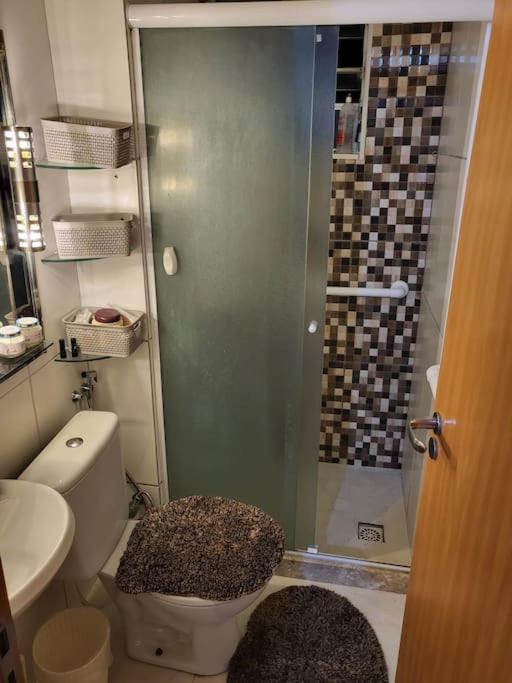 Nice and cozy Ap in dated condo