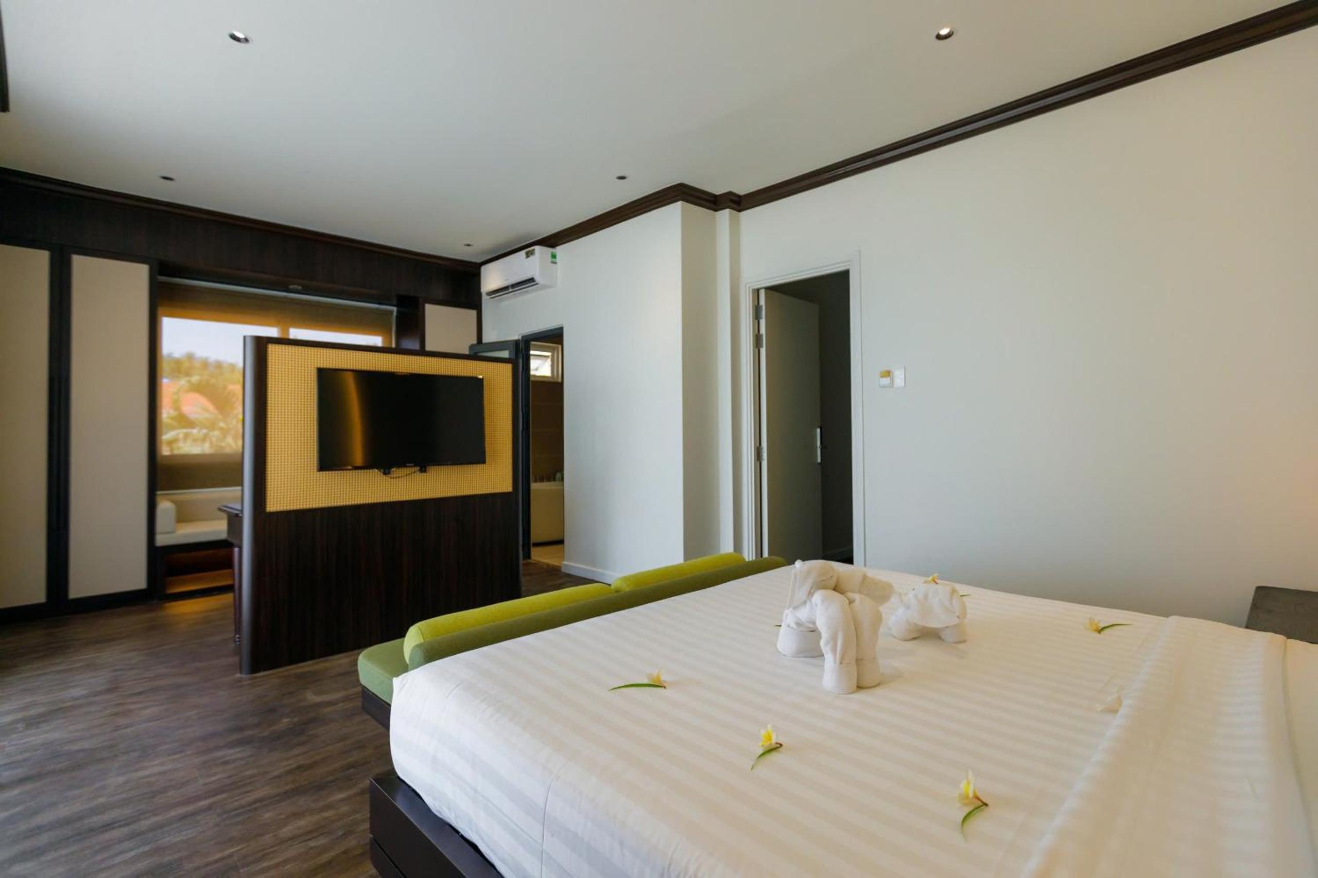 Le Aqua Resort & Spa Phan Thiet - Swiss Village Resort & Spa