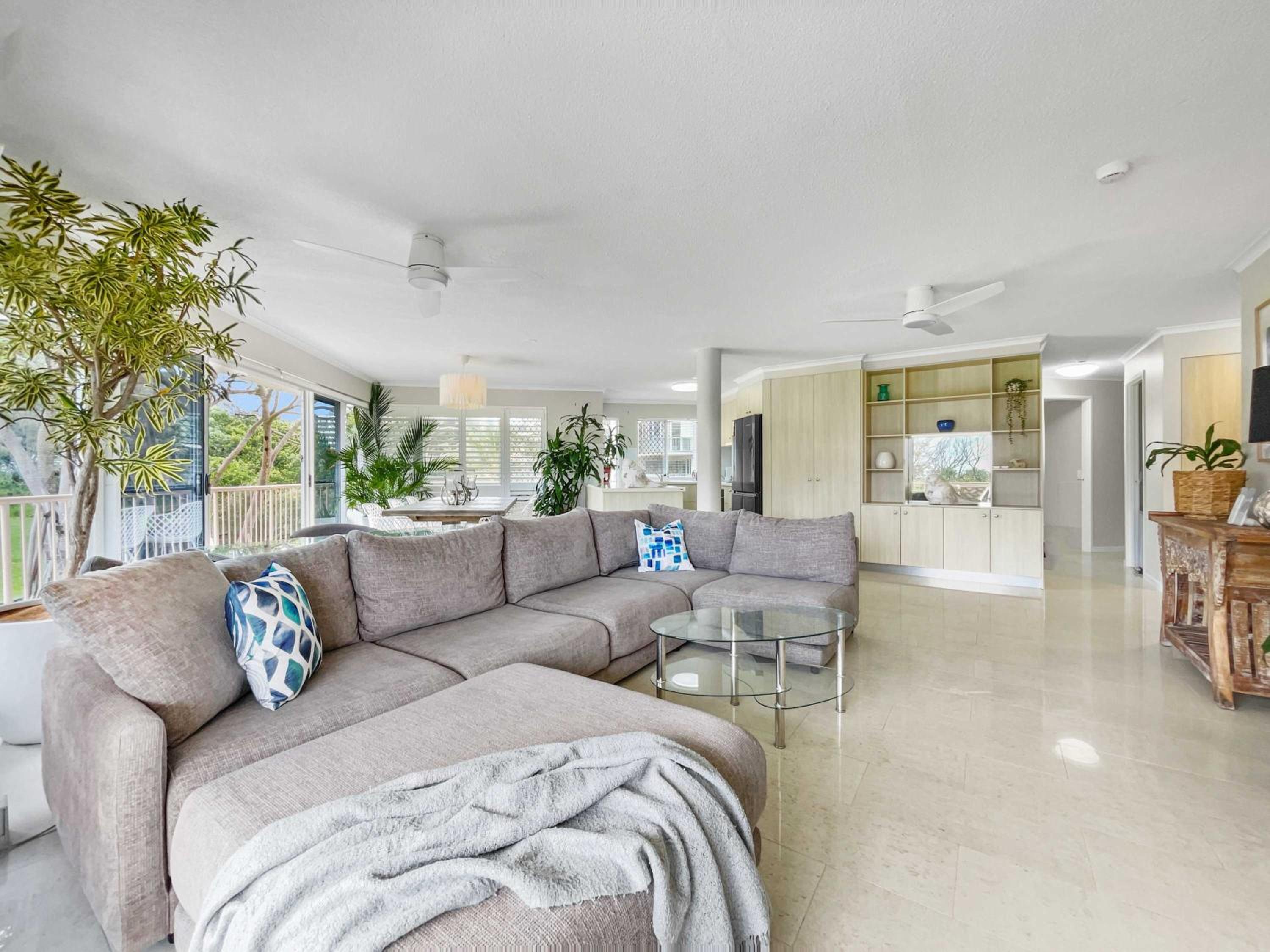 Relaxing Ocean View Apartment in Buddina