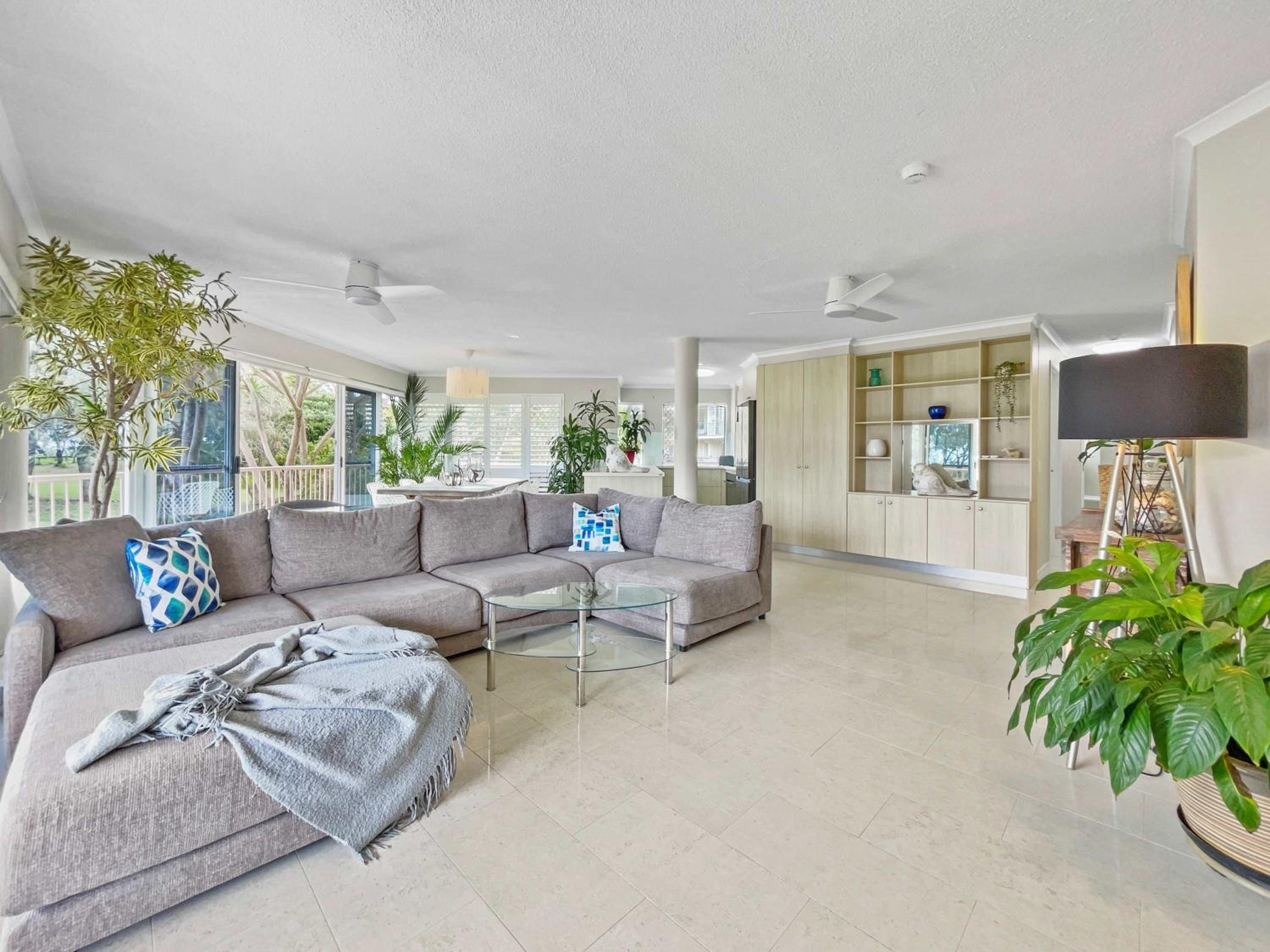 Relaxing Ocean View Apartment in Buddina
