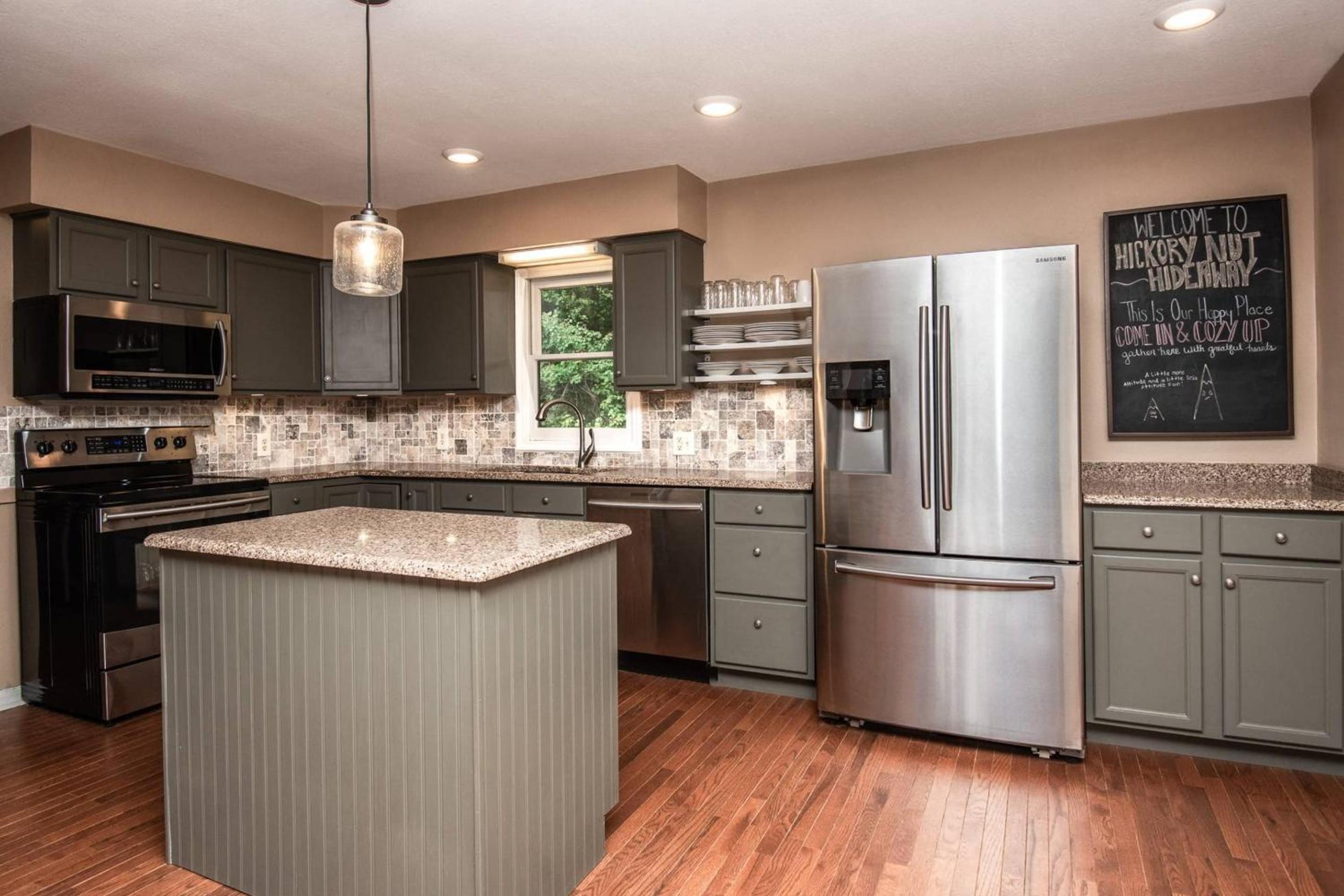 Hickory Nut Hideaway by AvantStay Mountain Views