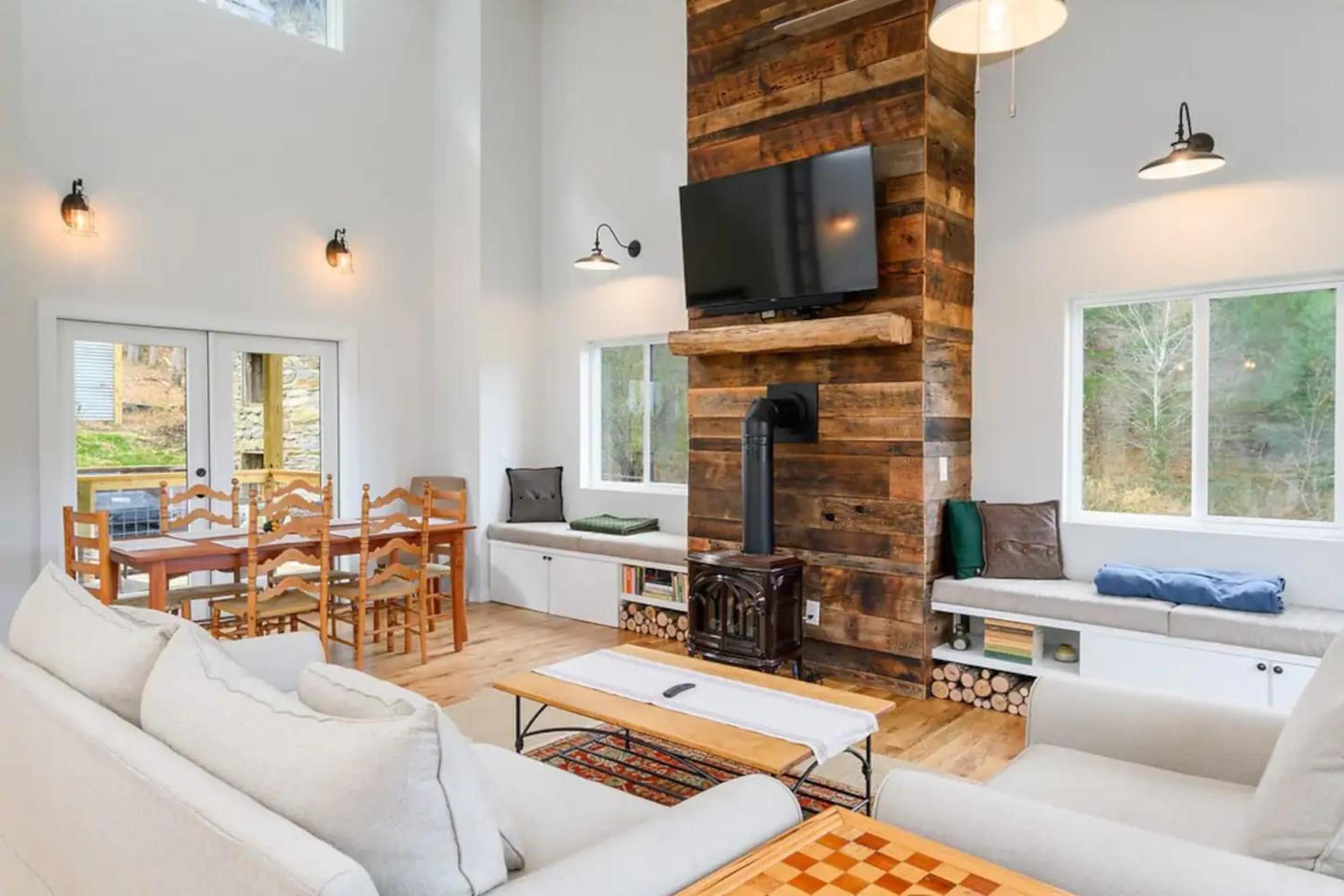 Idyllic Mountain by AvantStay Outdoor Living