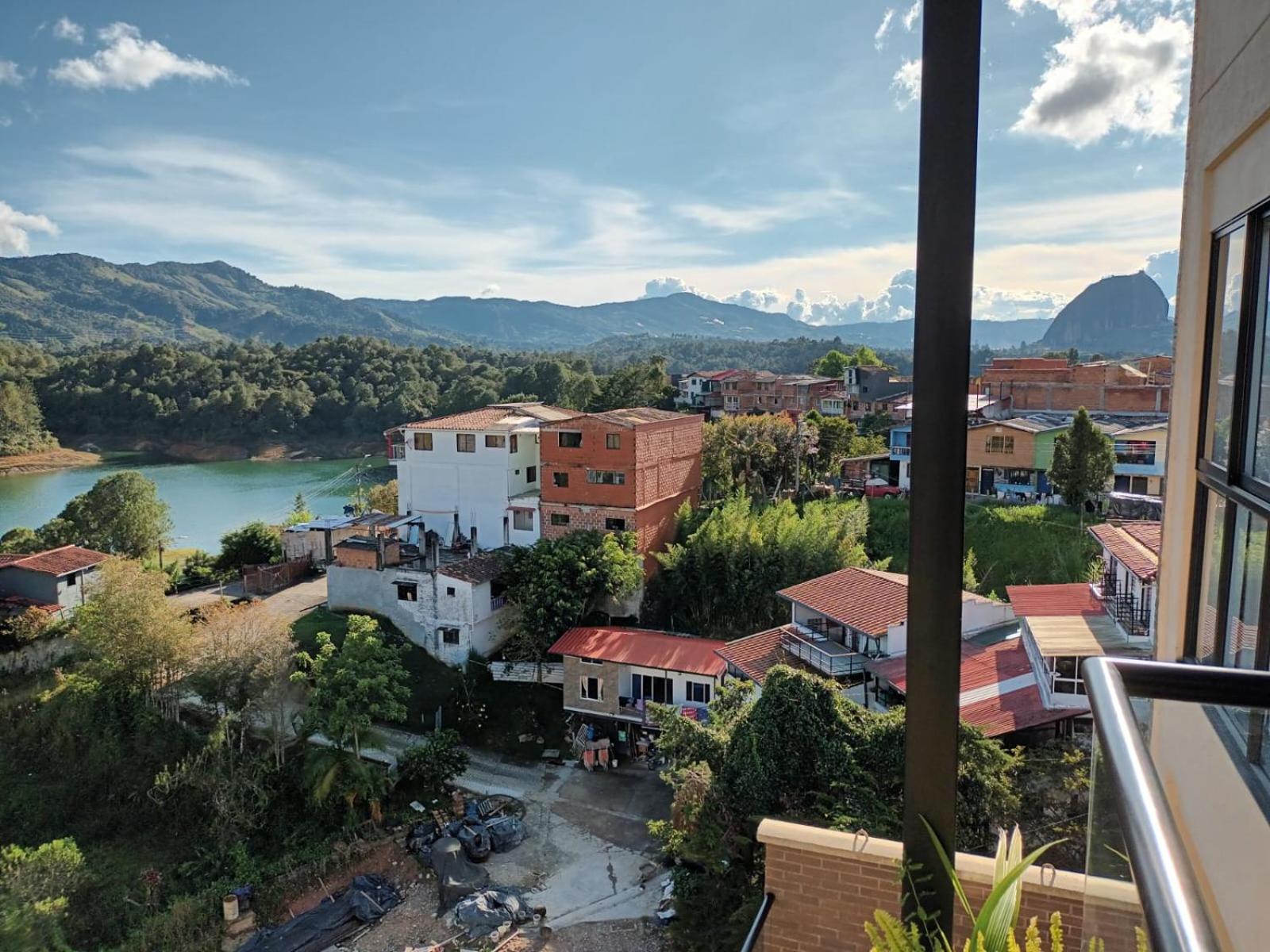 Penthouse View & Lake Access 5min To Town