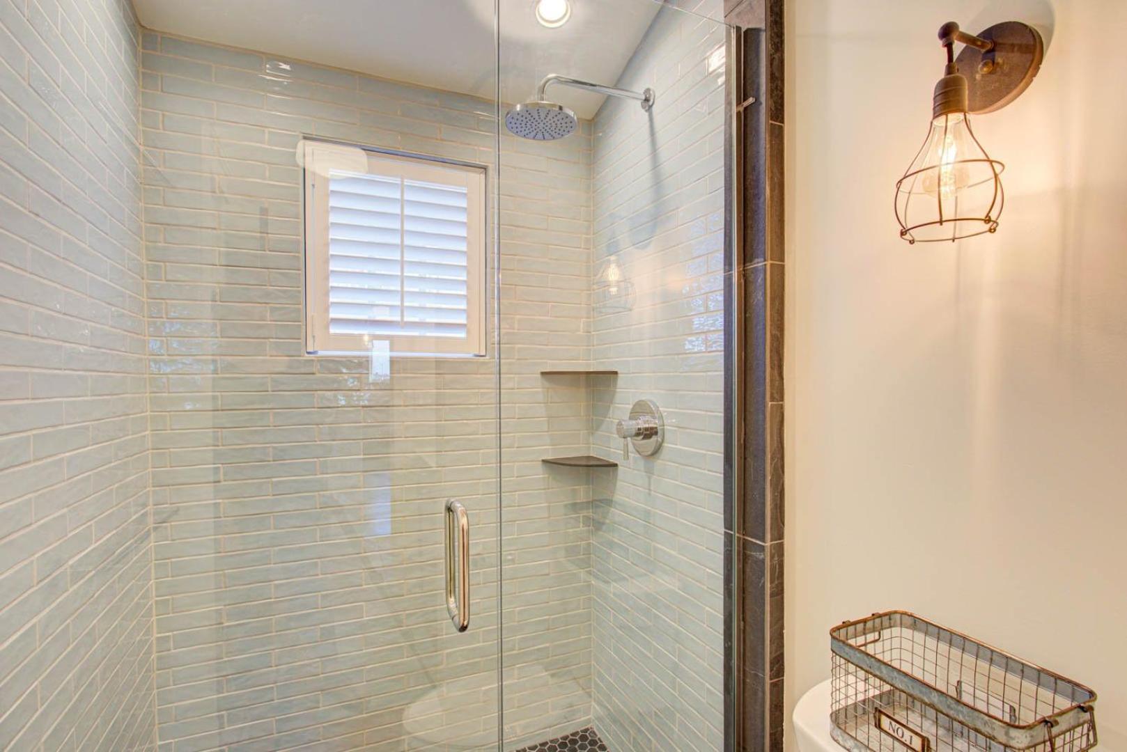 4115 - Coastal Cottage view 4