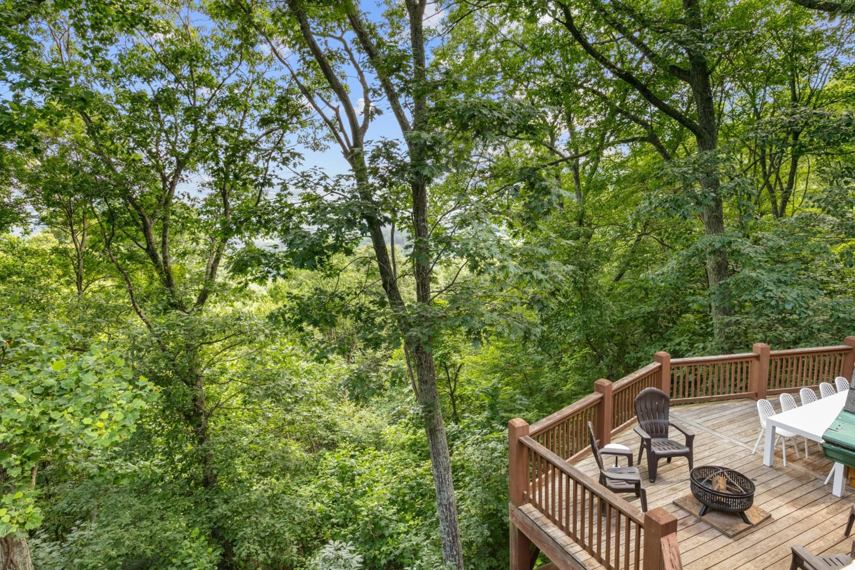 Leyland by AvantStay Cabin Mansion w Views
