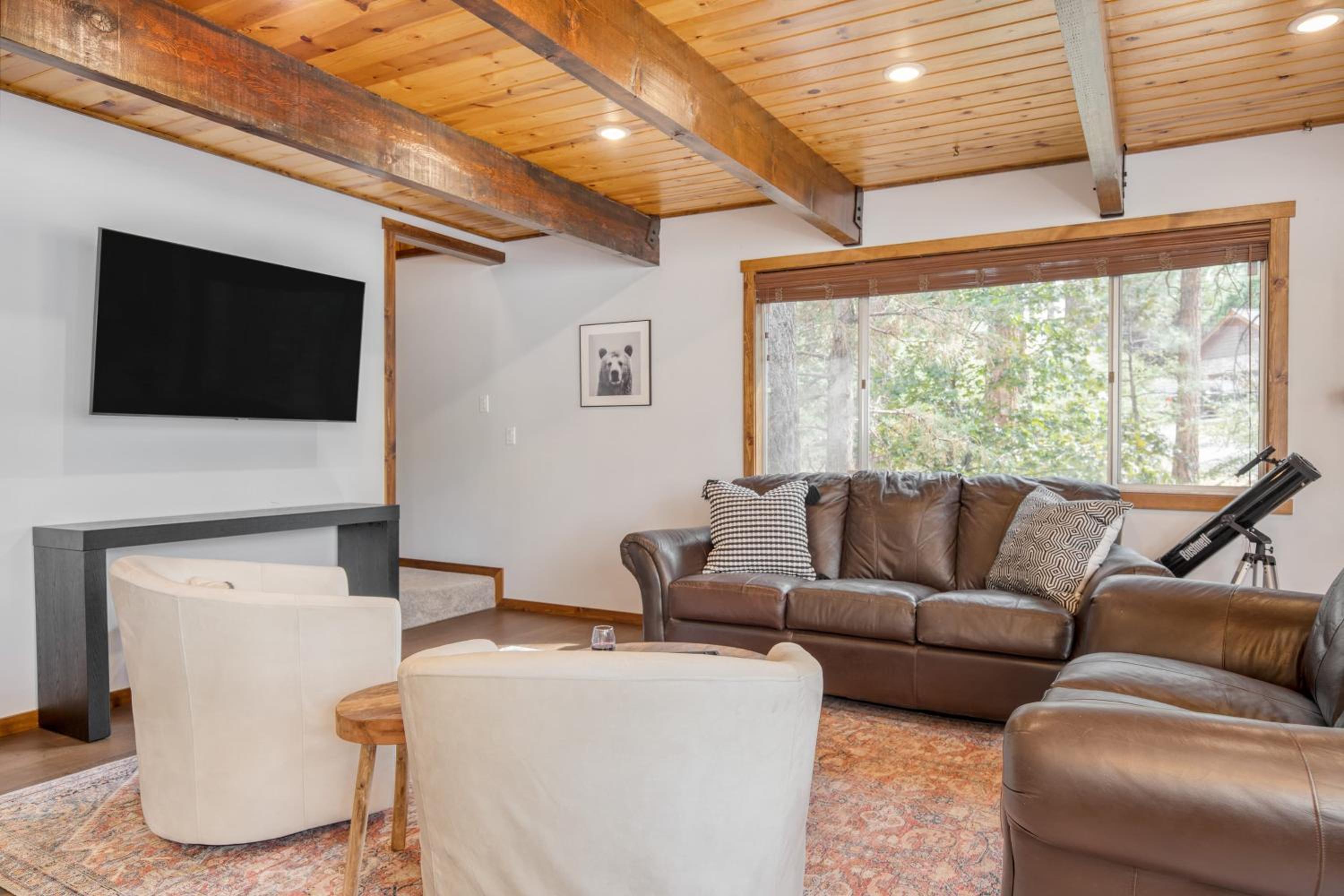 Updated Chic 4BDR w Large Deck Close to the Lake Avalon Pines by AvantStay