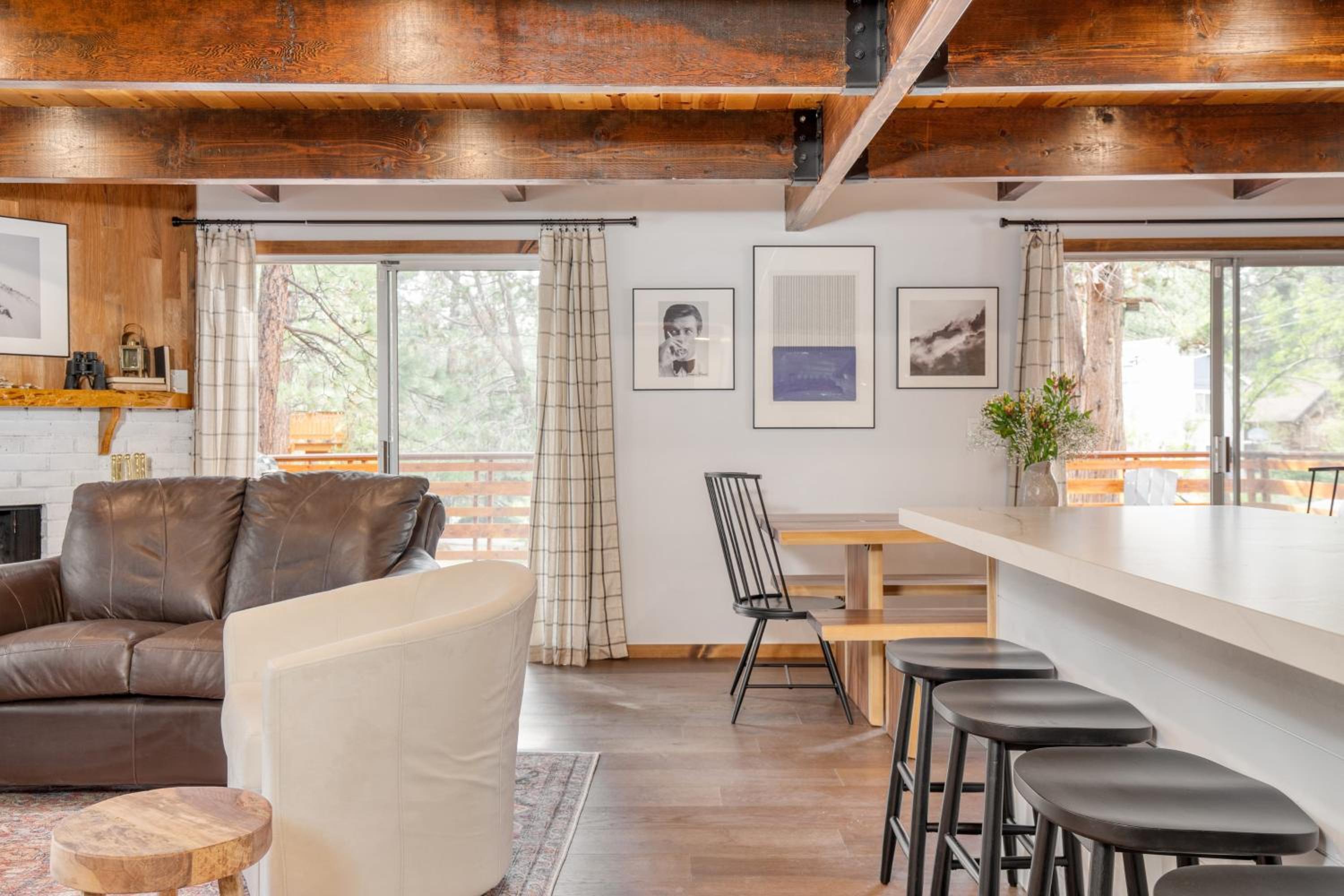 Updated Chic 4BDR w Large Deck Close to the Lake Avalon Pines by AvantStay