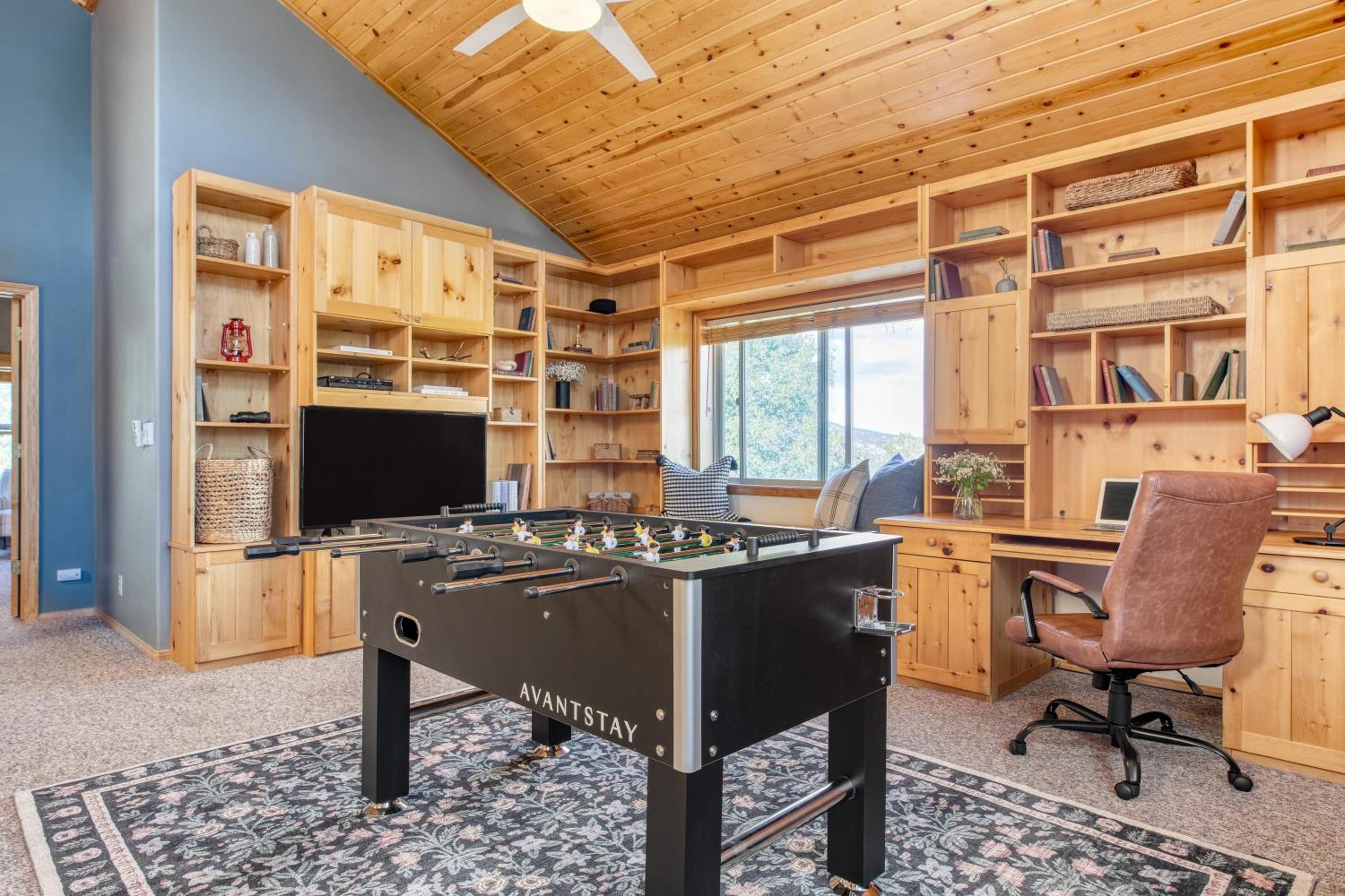 Tanglewood by AvantStay 10mins to Bear Mountain Contemporary Hillside Cabin