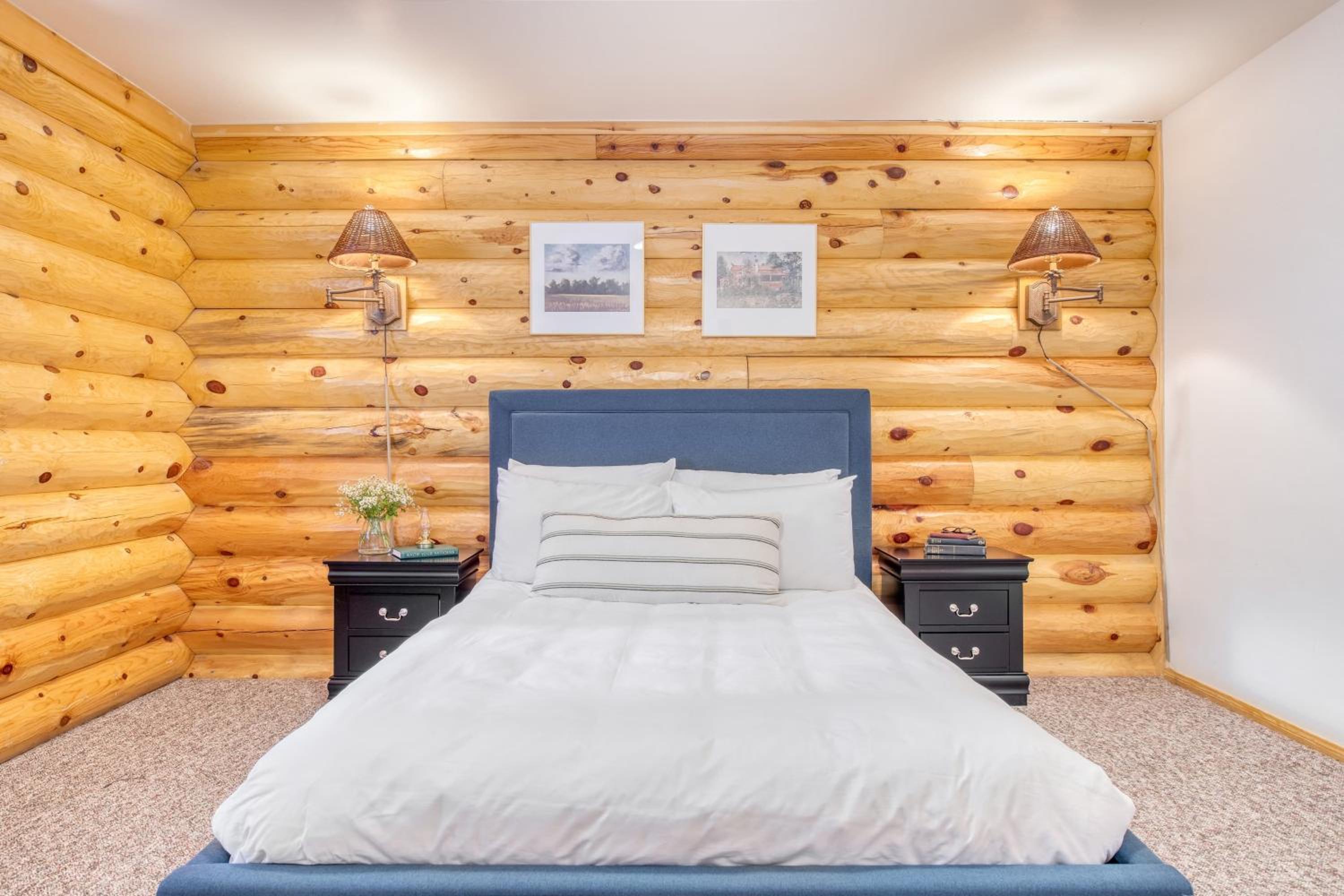 Tanglewood by AvantStay 10mins to Bear Mountain Contemporary Hillside Cabin