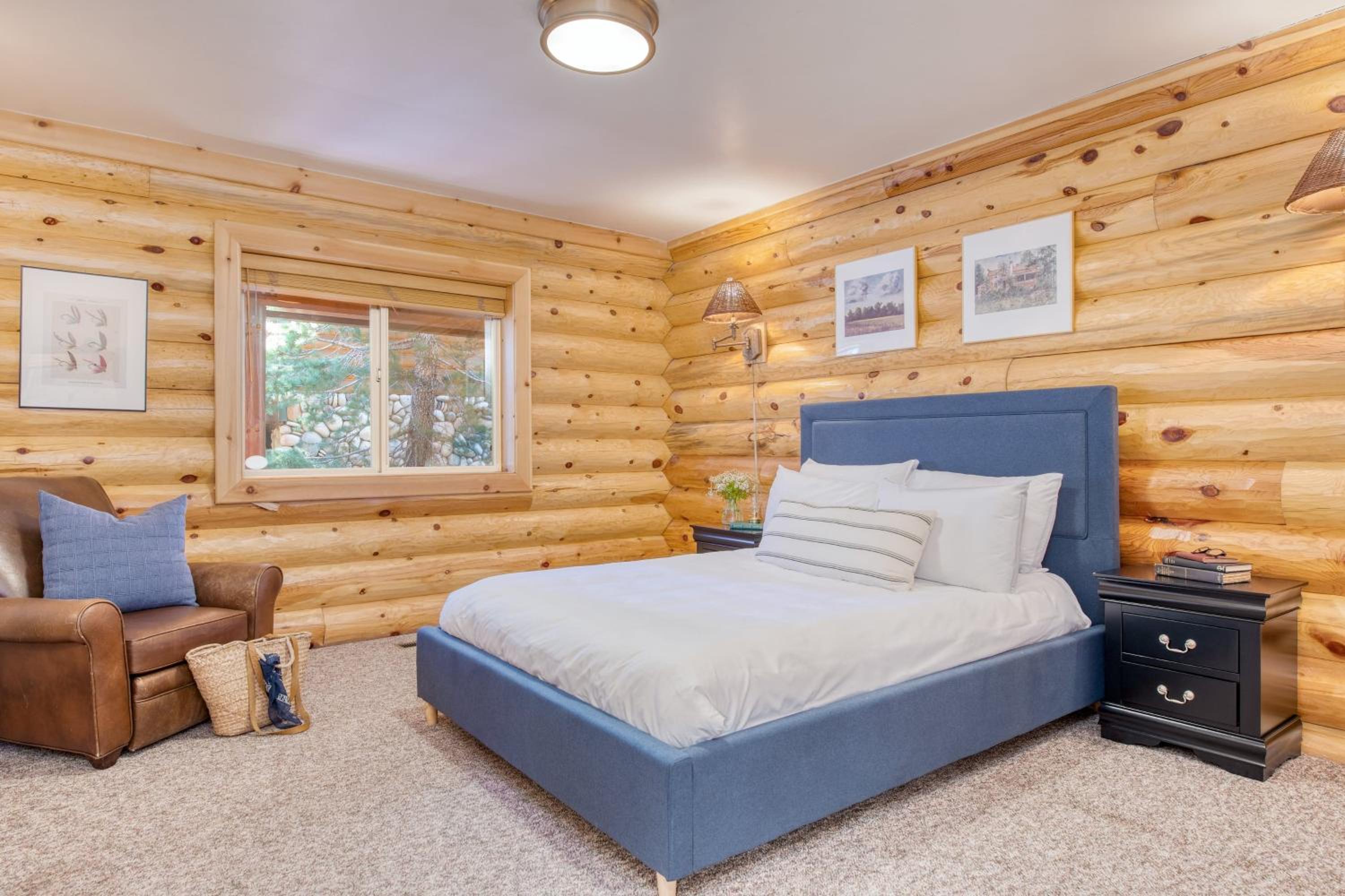 Tanglewood by AvantStay 10mins to Bear Mountain Contemporary Hillside Cabin