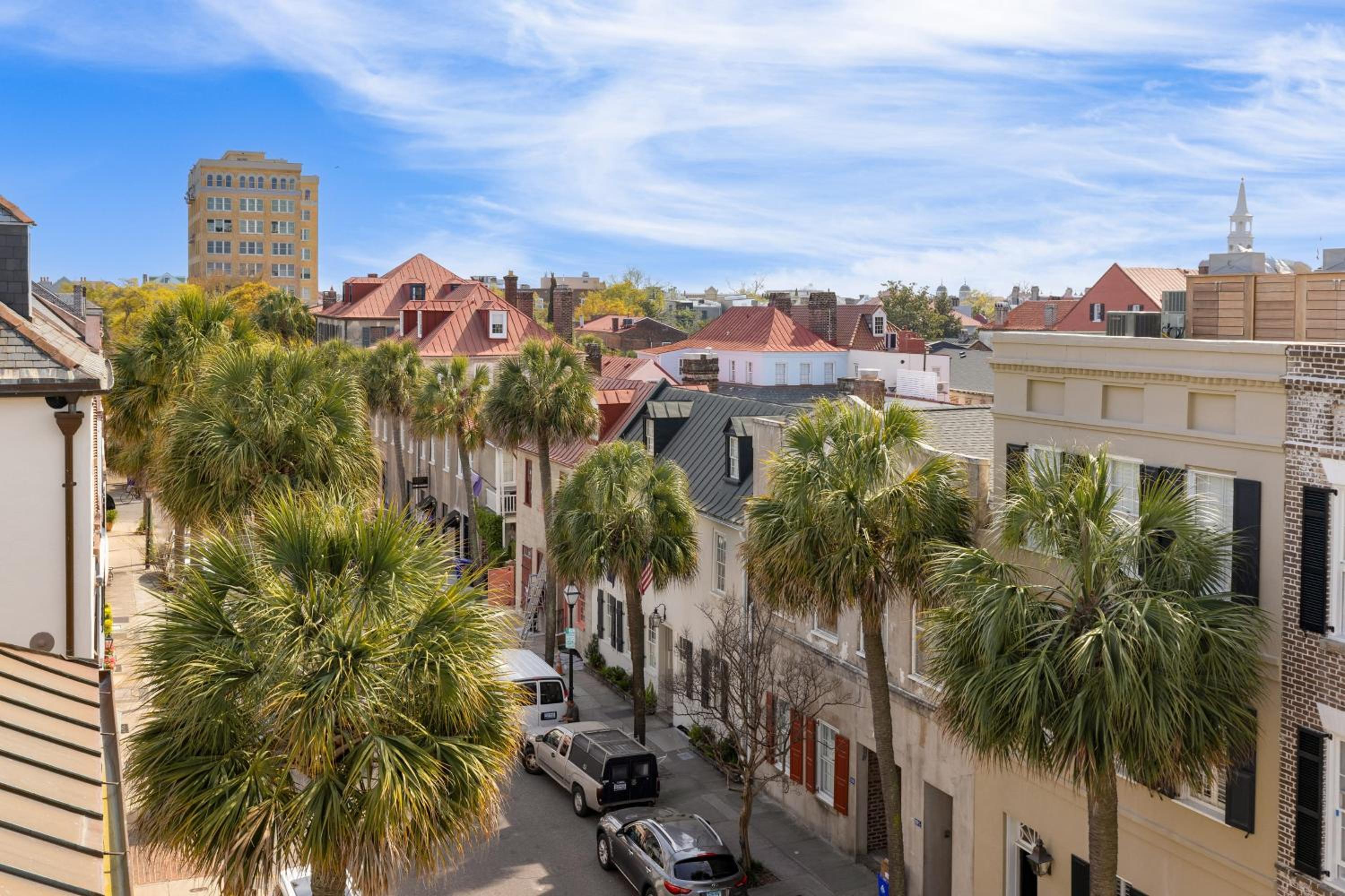State St B by AvantStay French Quarter Rooftop Aesthetic Design