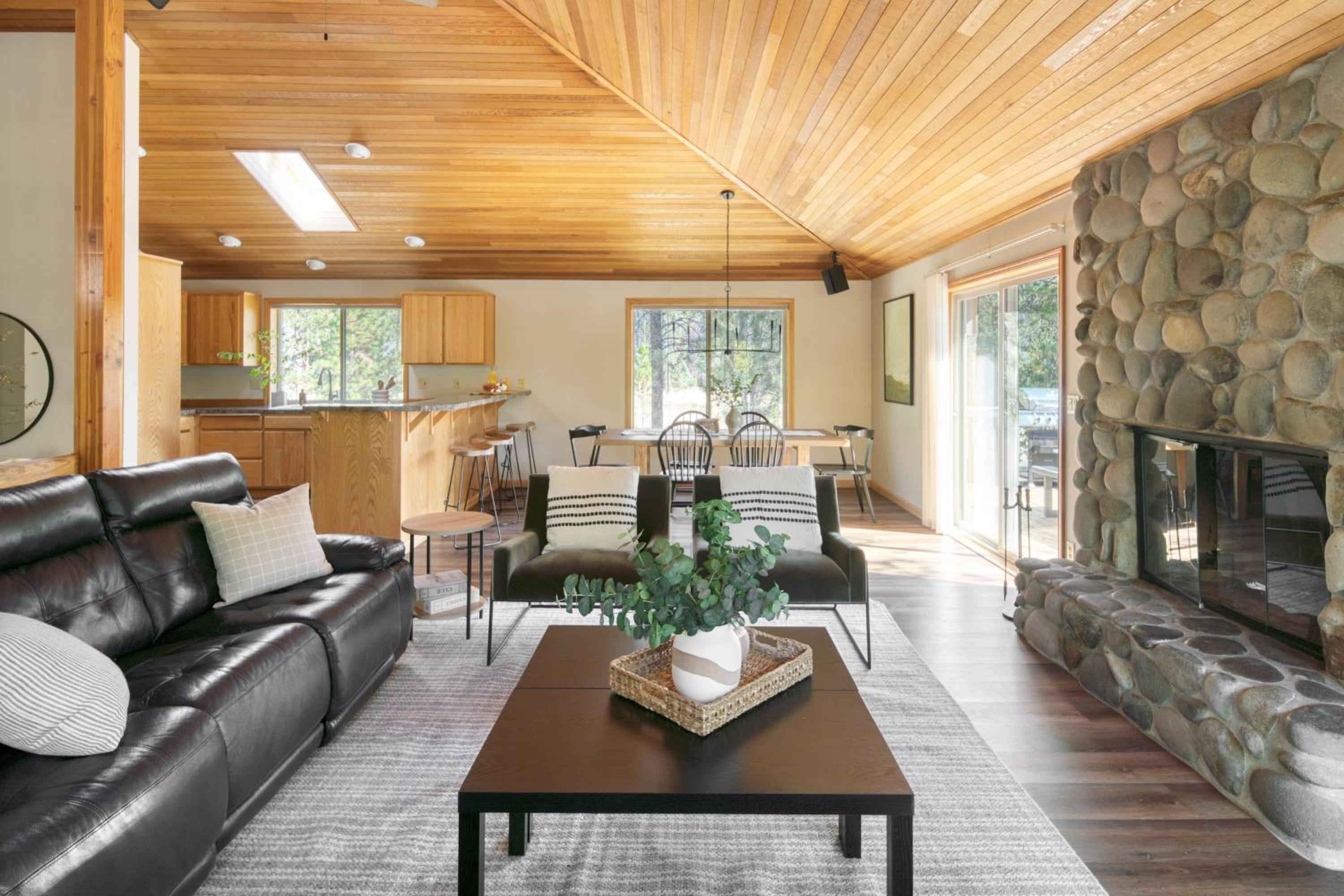 Tanner by AvantStay Modern Cascades Escape
