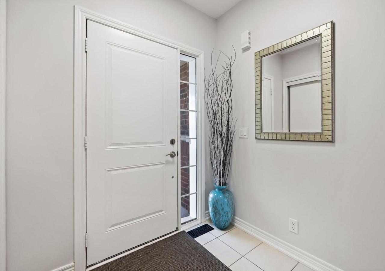 Charming 3-Br Home in Oshawa N