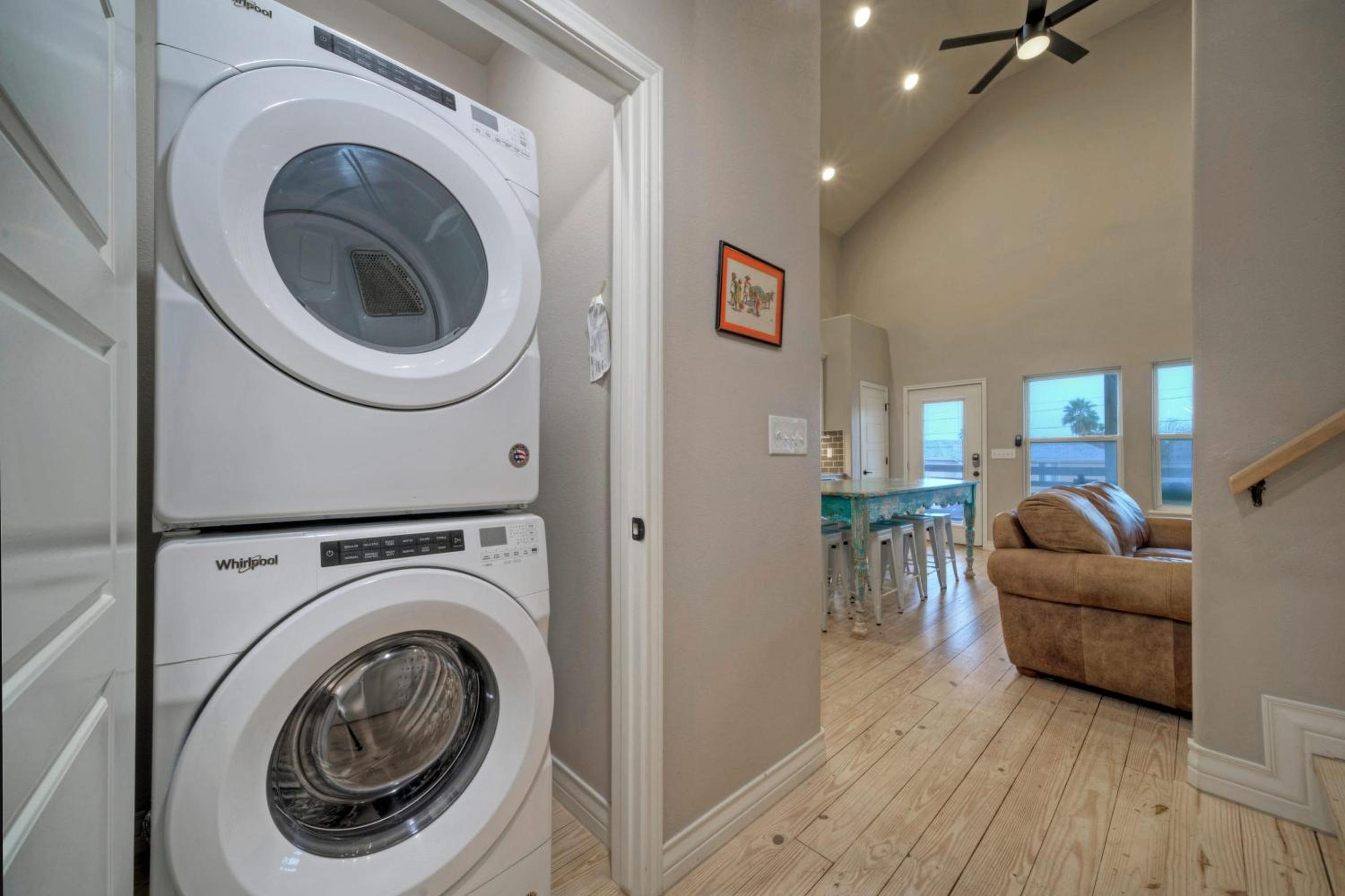 Sleeps 28 2 Homes w Boat Dock Waterfront Pool Laguna Village Haven