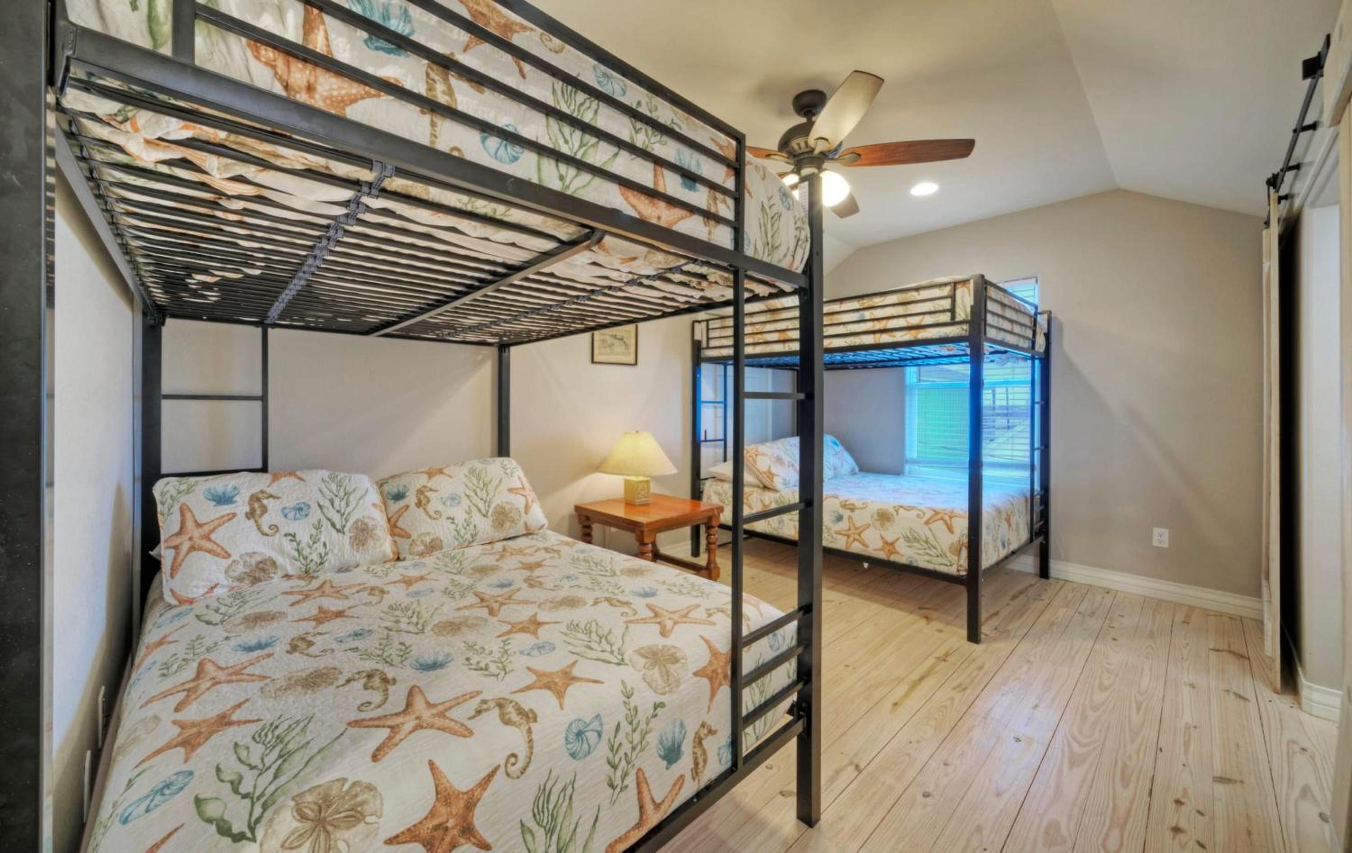 Sleeps 28 2 Homes w Boat Dock Waterfront Pool Laguna Village Haven
