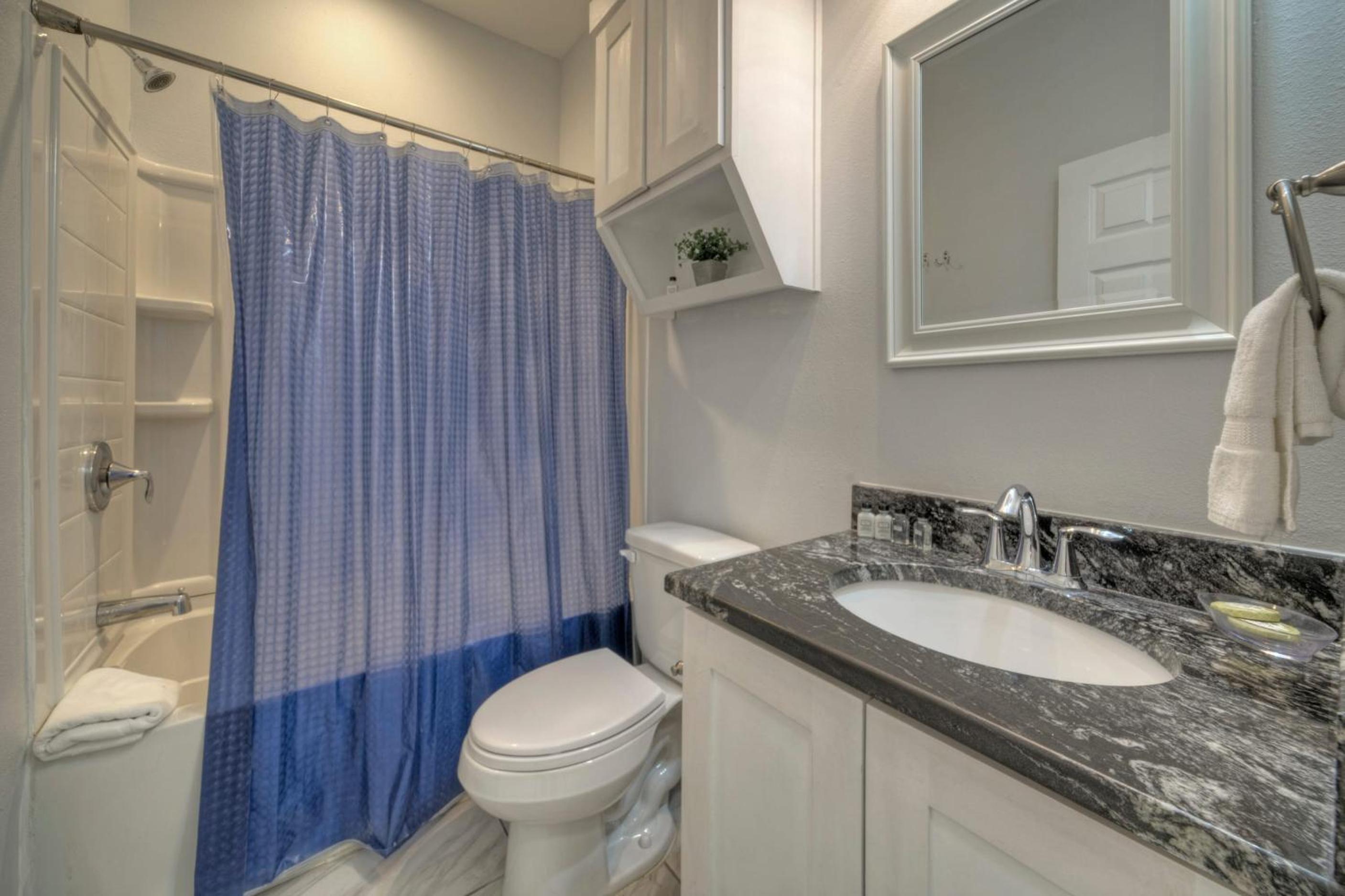 Sleeps 28 2 Homes w Boat Dock Waterfront Pool Laguna Village Haven