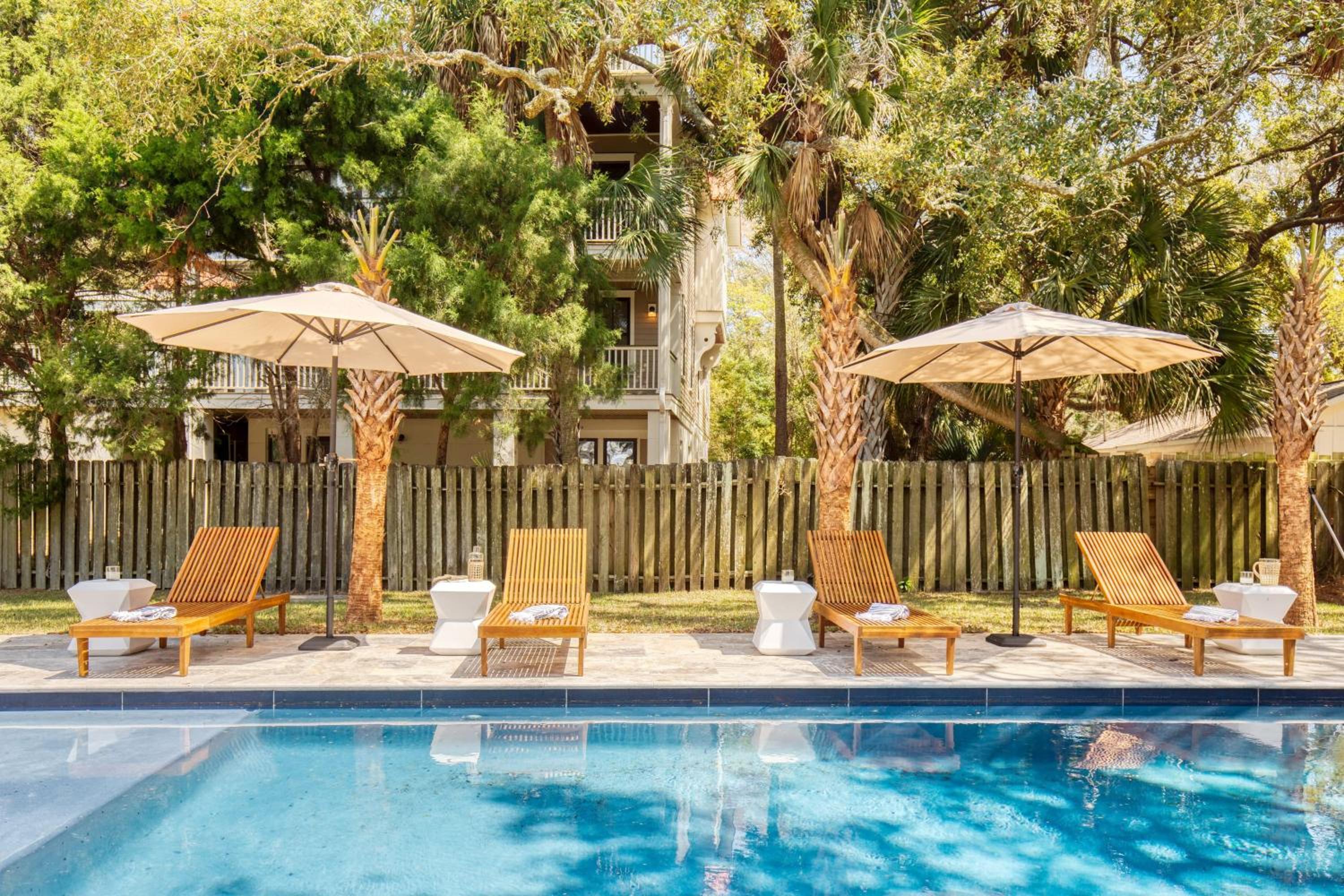 Sawyer by AvantStay Stunning Isle Of Palms Home w Pool