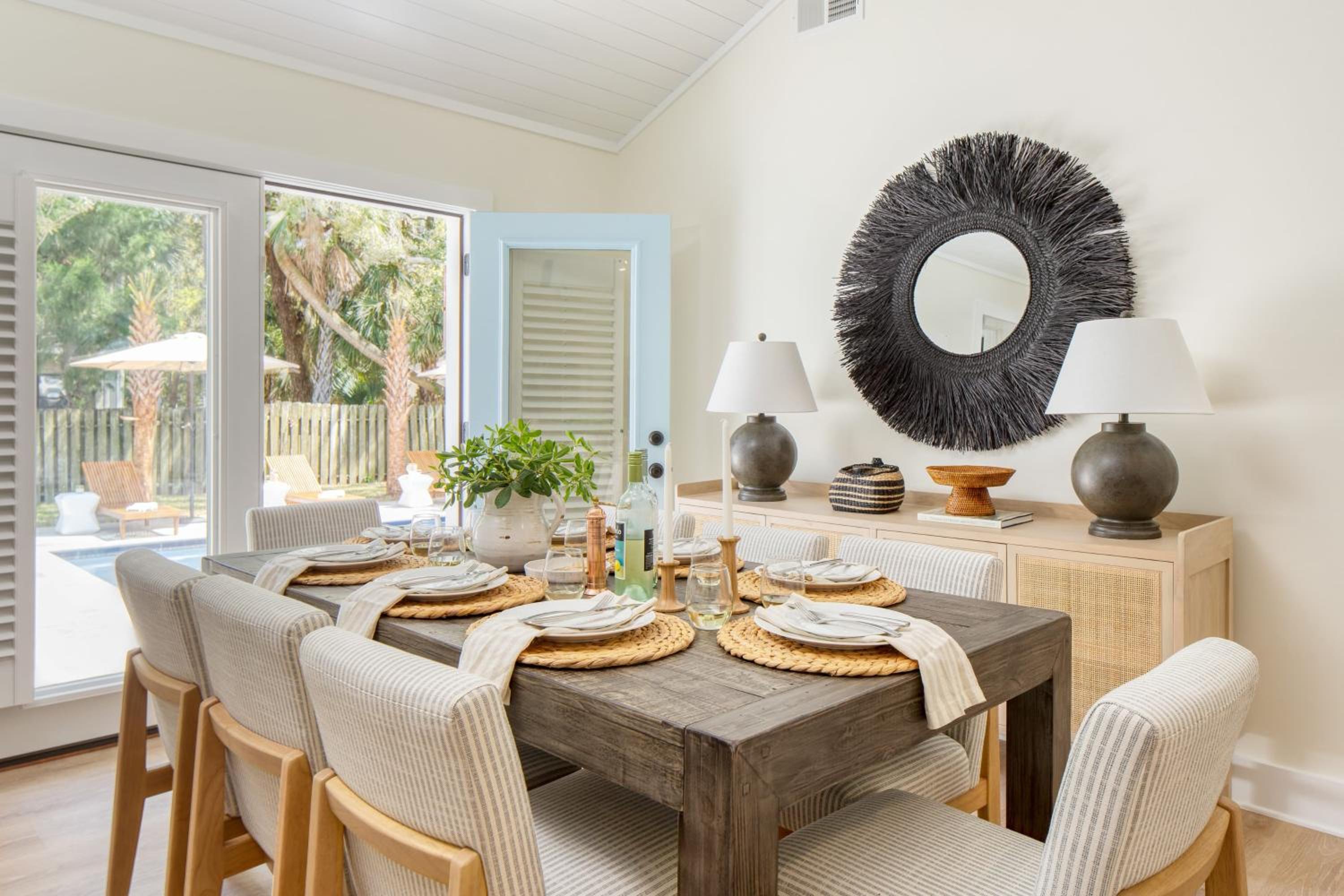 Sawyer by AvantStay Stunning Isle Of Palms Home w Pool