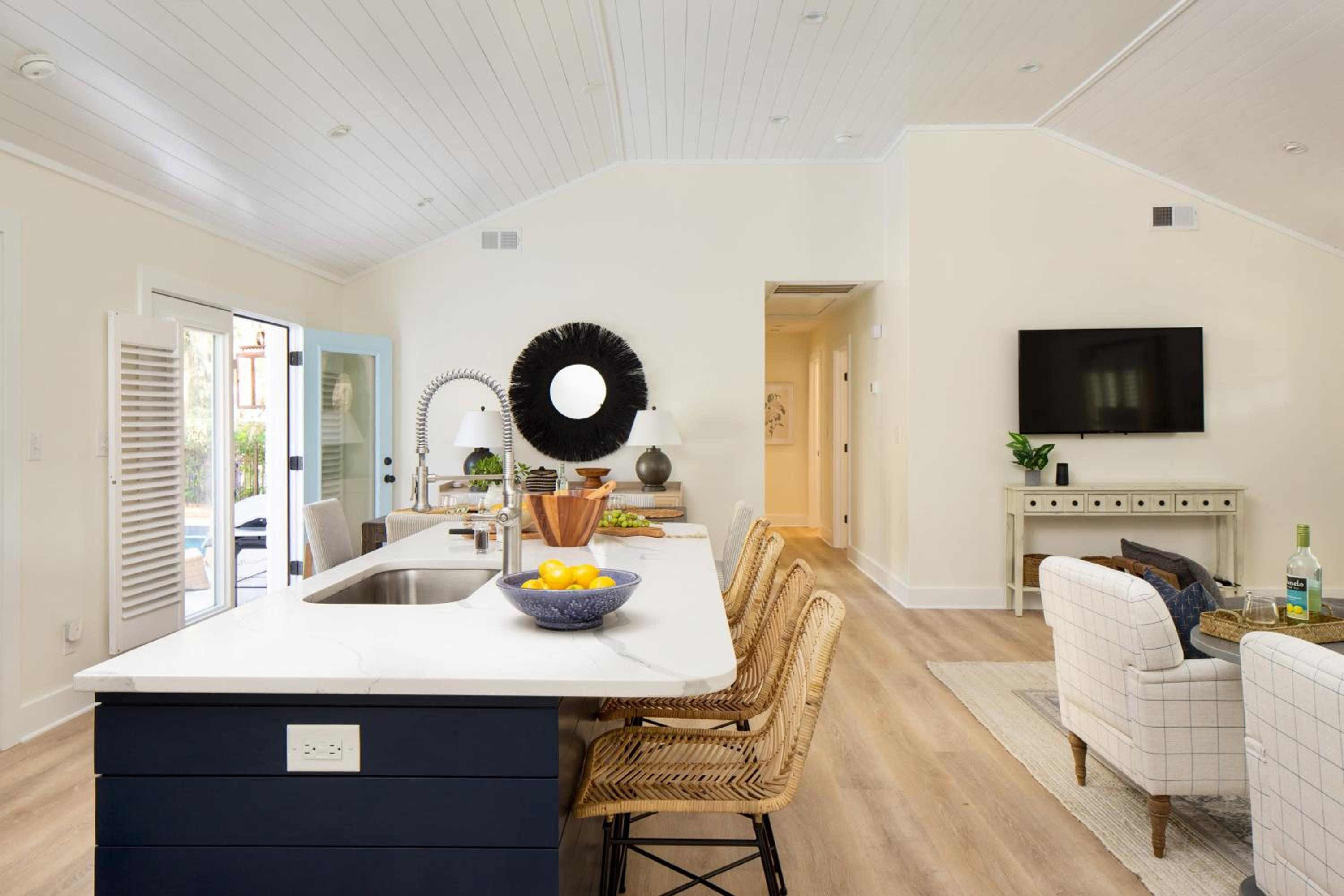 Sawyer by AvantStay Stunning Isle Of Palms Home w Pool
