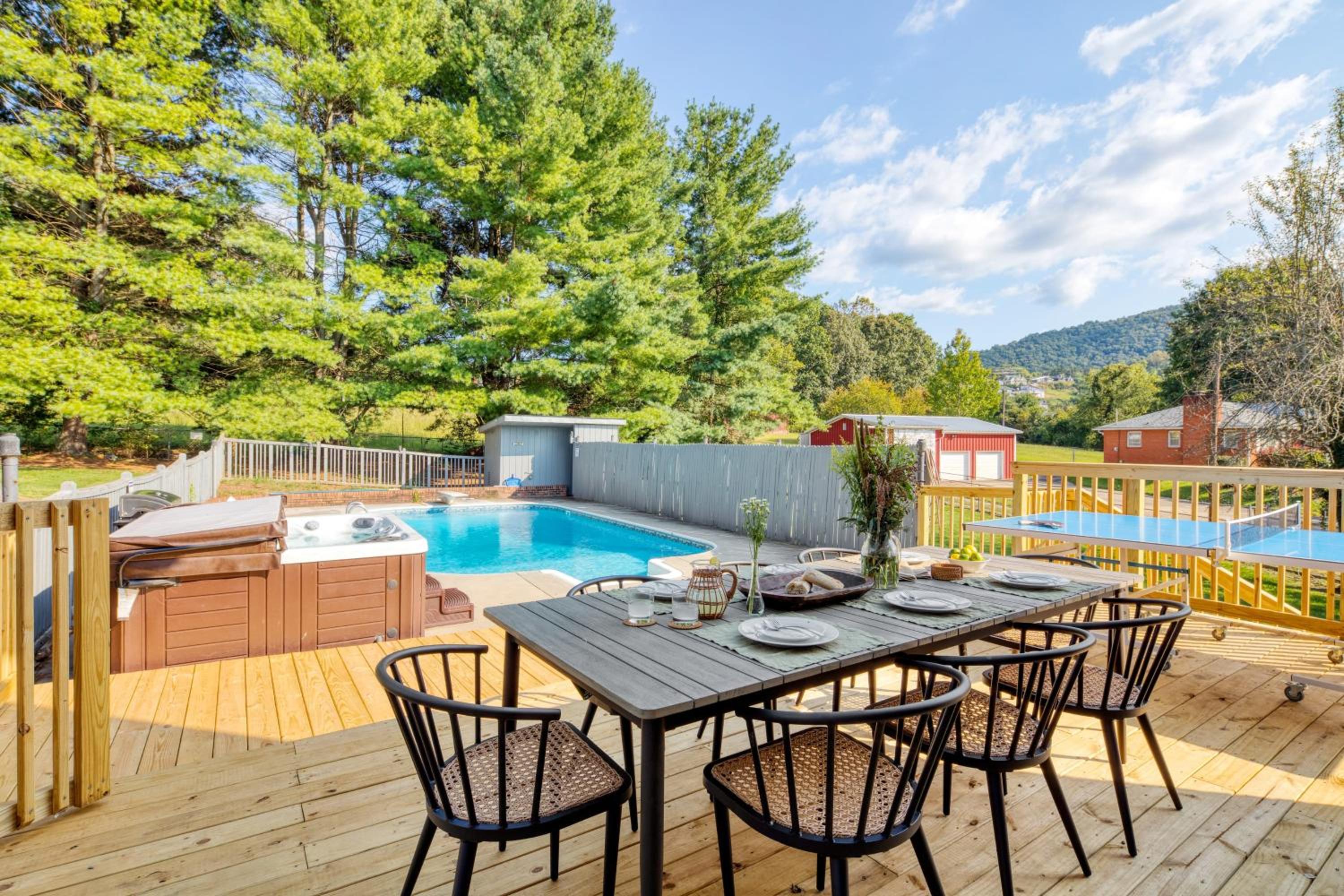 Ridge Valley by AvantStay Upscale Asheville Escape w Pool