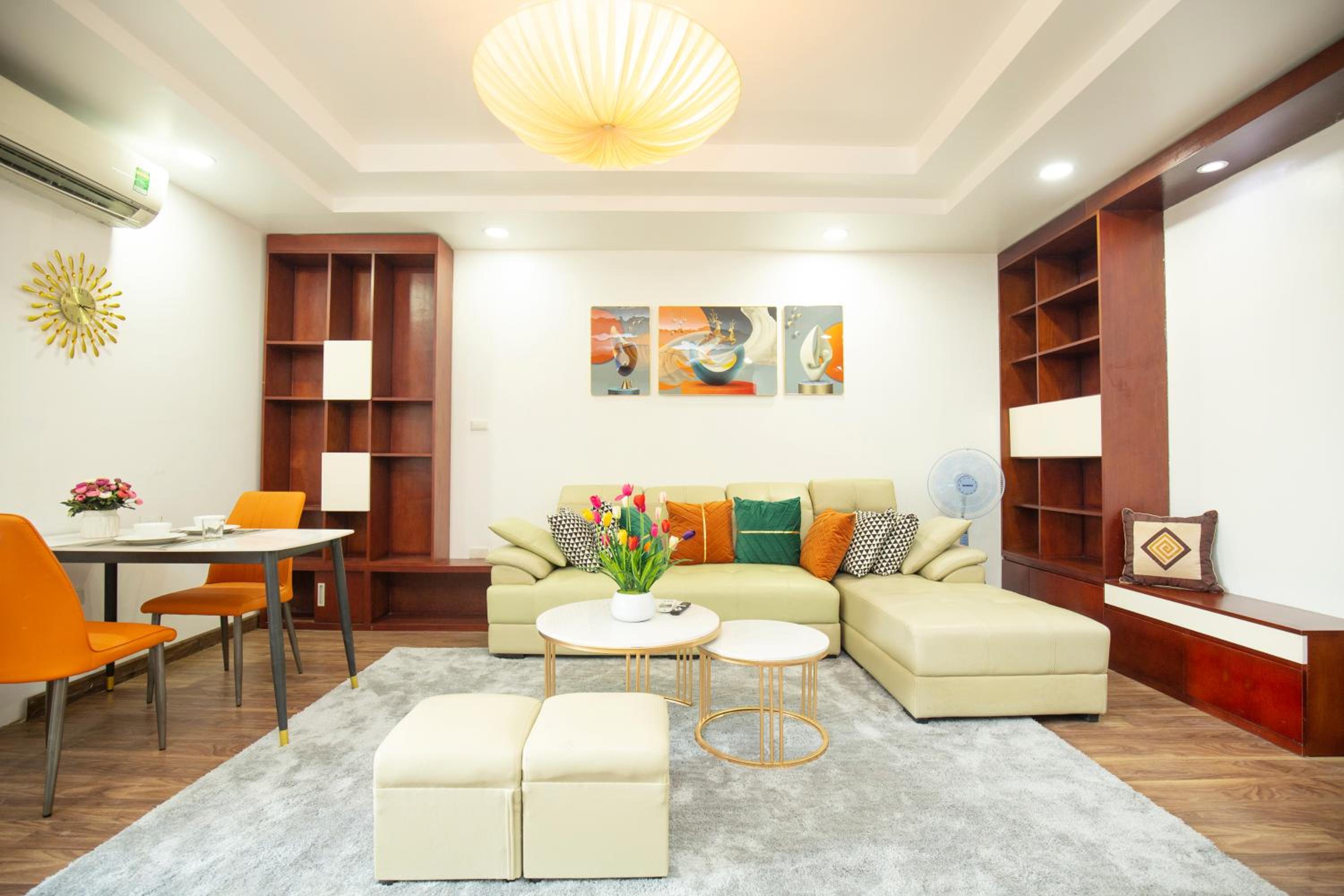 Sumitomo 12 Apartment -Lane 535 Kim Ma Street