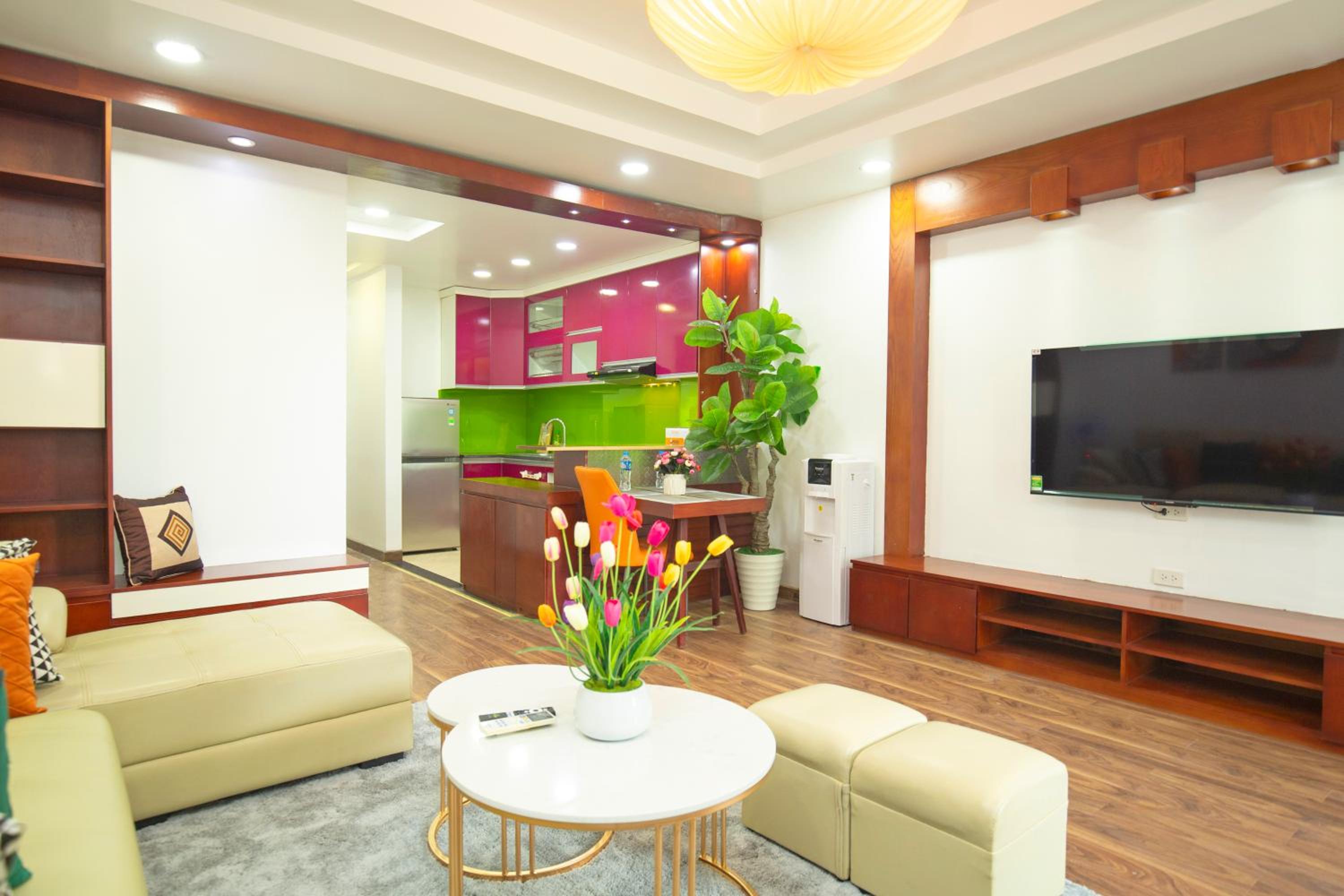Sumitomo 12 Apartment -Lane 535 Kim Ma Street