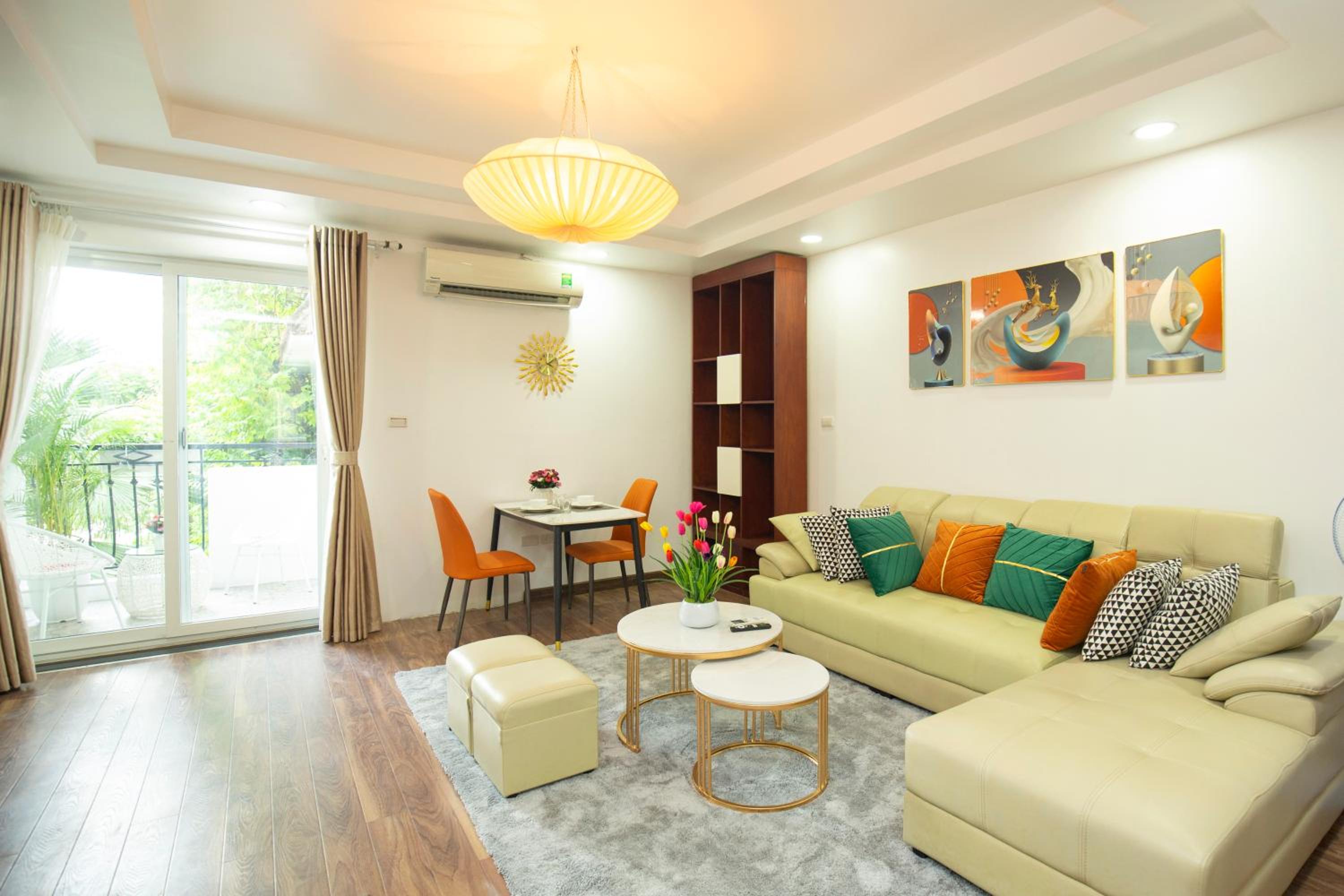 Sumitomo 12 Apartment -Lane 535 Kim Ma Street