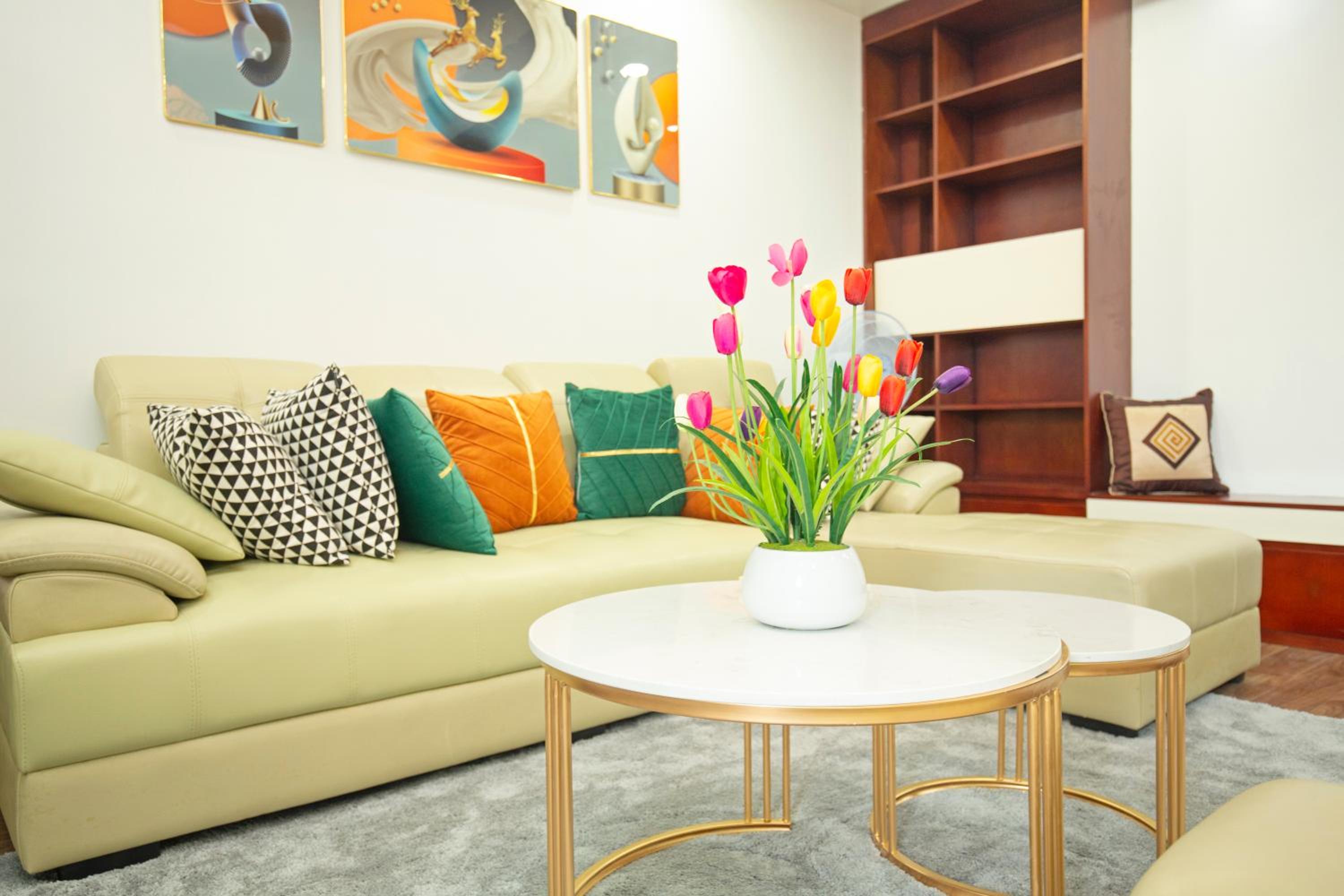 Sumitomo 12 Apartment -Lane 535 Kim Ma Street