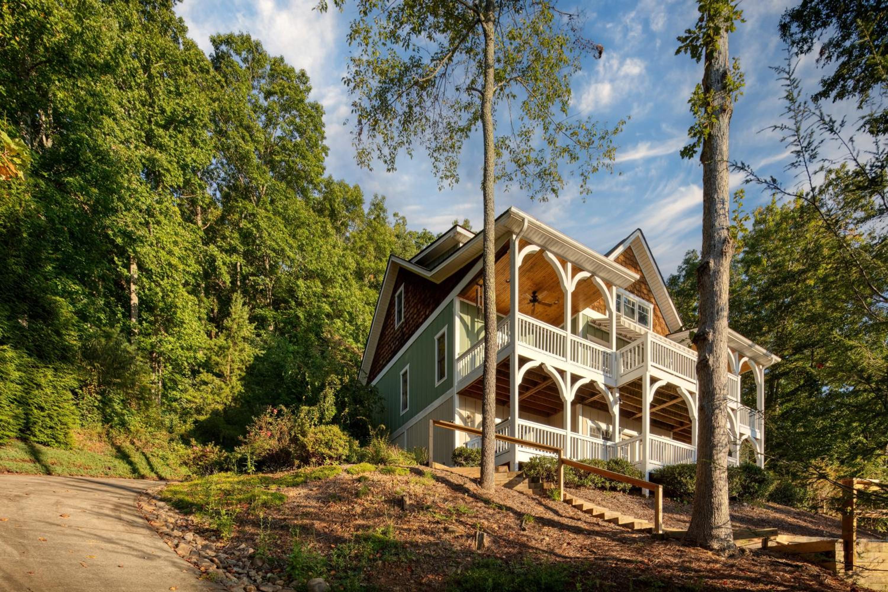 Juliet by AvantStay Mountain Views Near AshevilleBlack Mountain