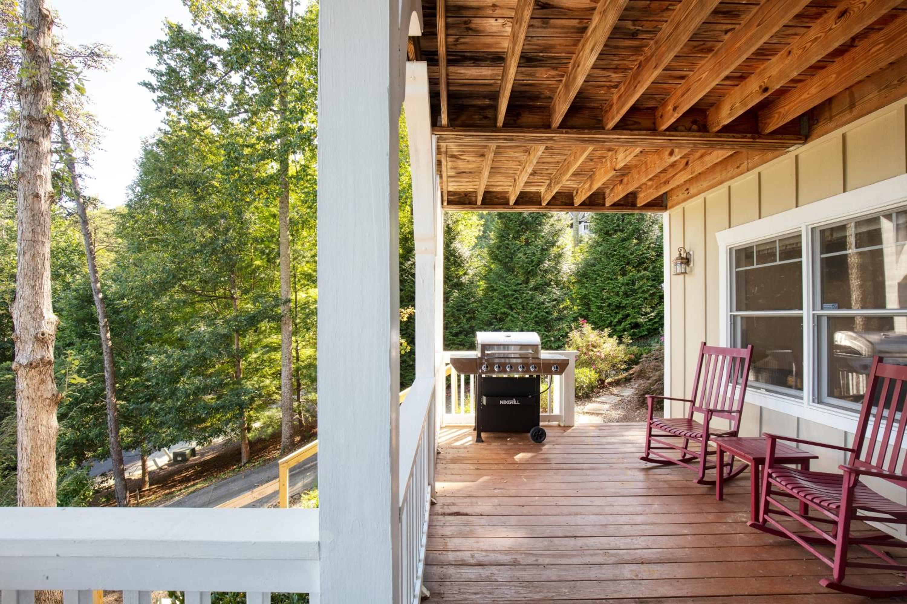 Juliet by AvantStay Mountain Views Near AshevilleBlack Mountain