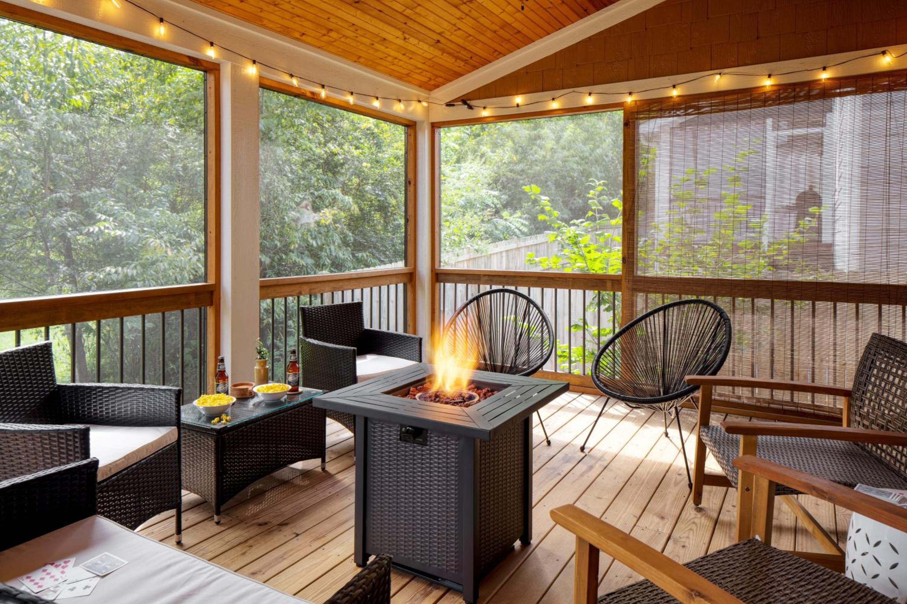 Sweetgum by AvantStay Black Mountain Retreat w Covered Deck